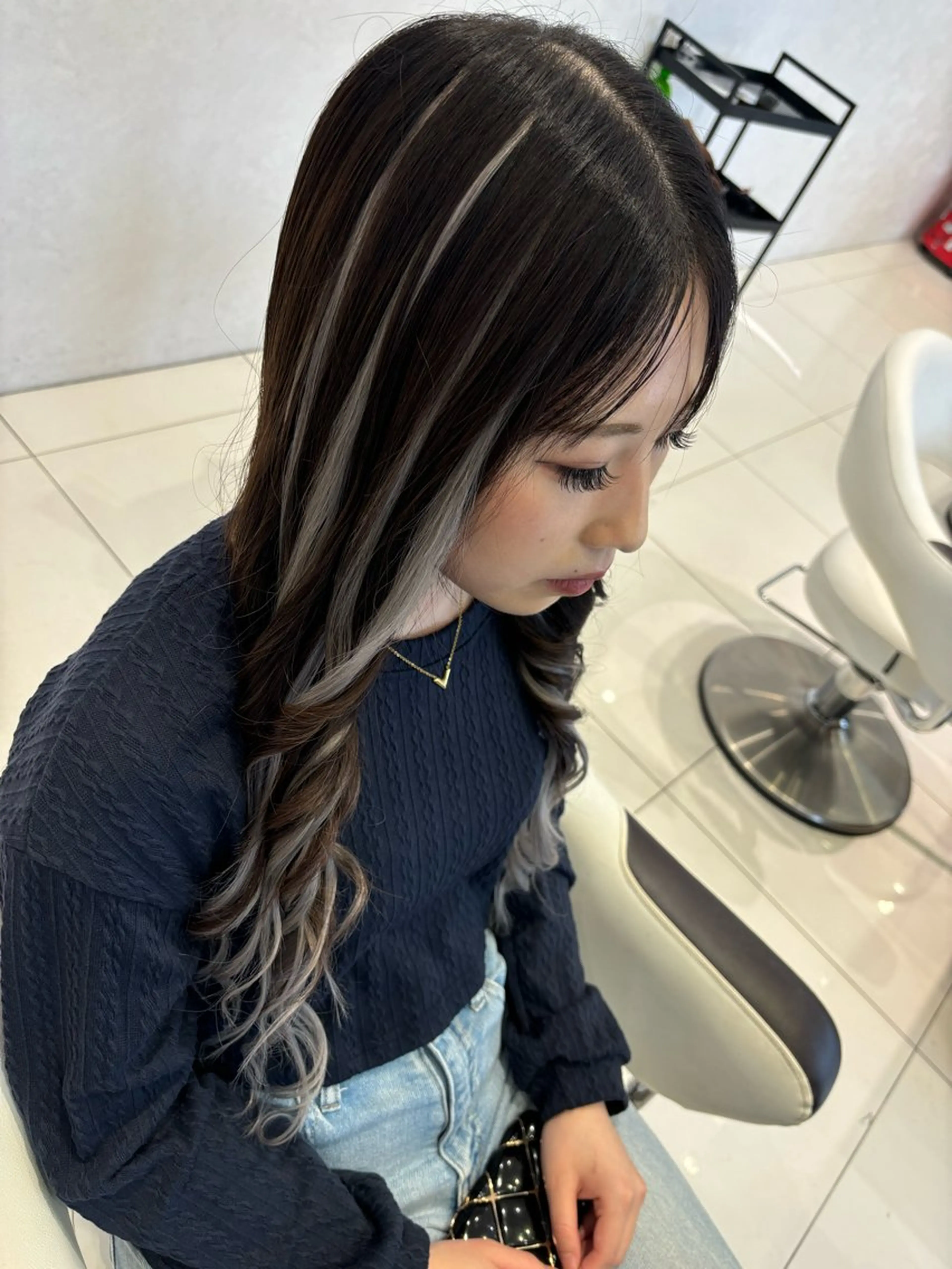 ロング 前田 藍央のヘアスタイル