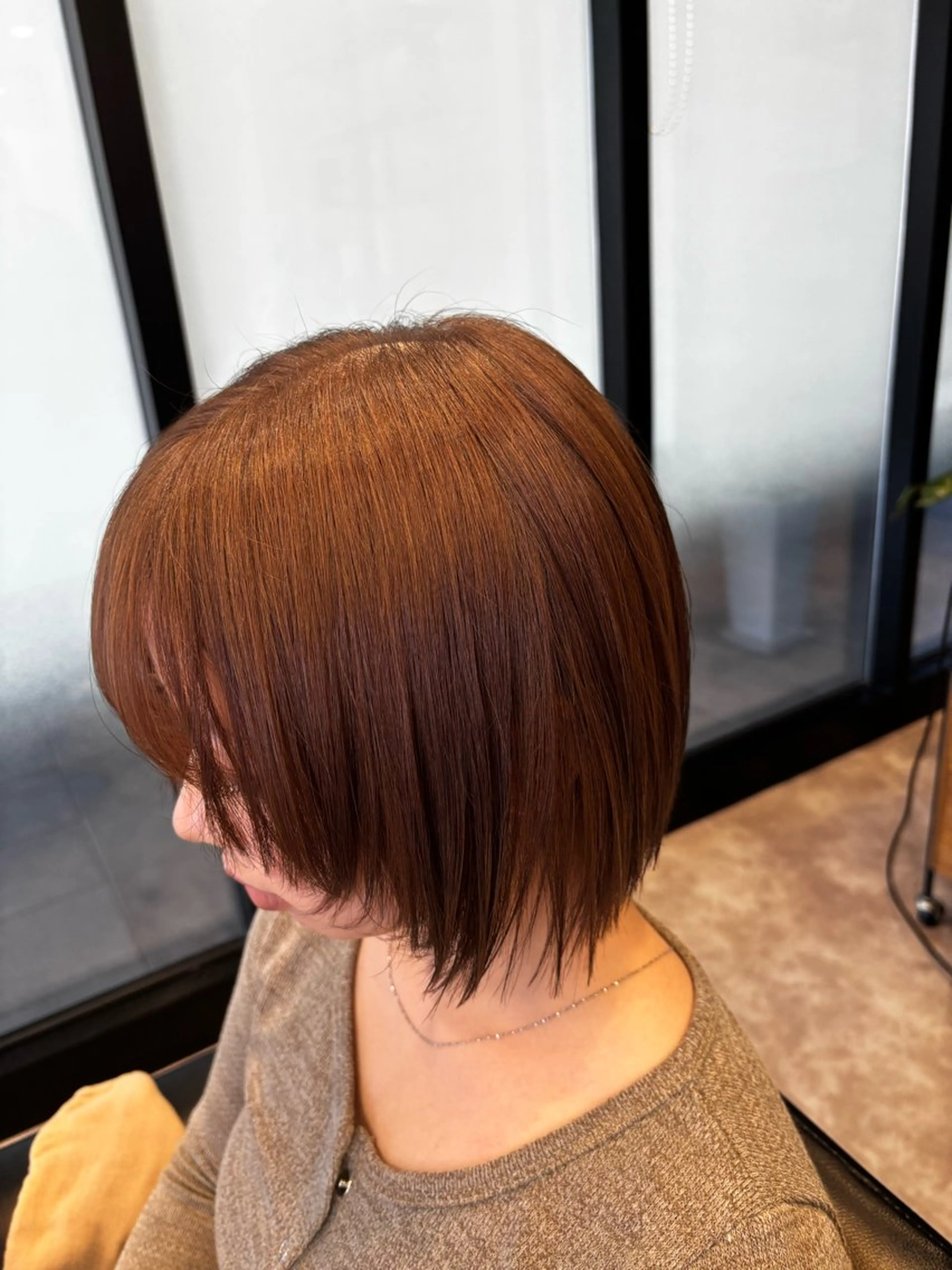 ショート カラー 畠山 絵里のヘアスタイル