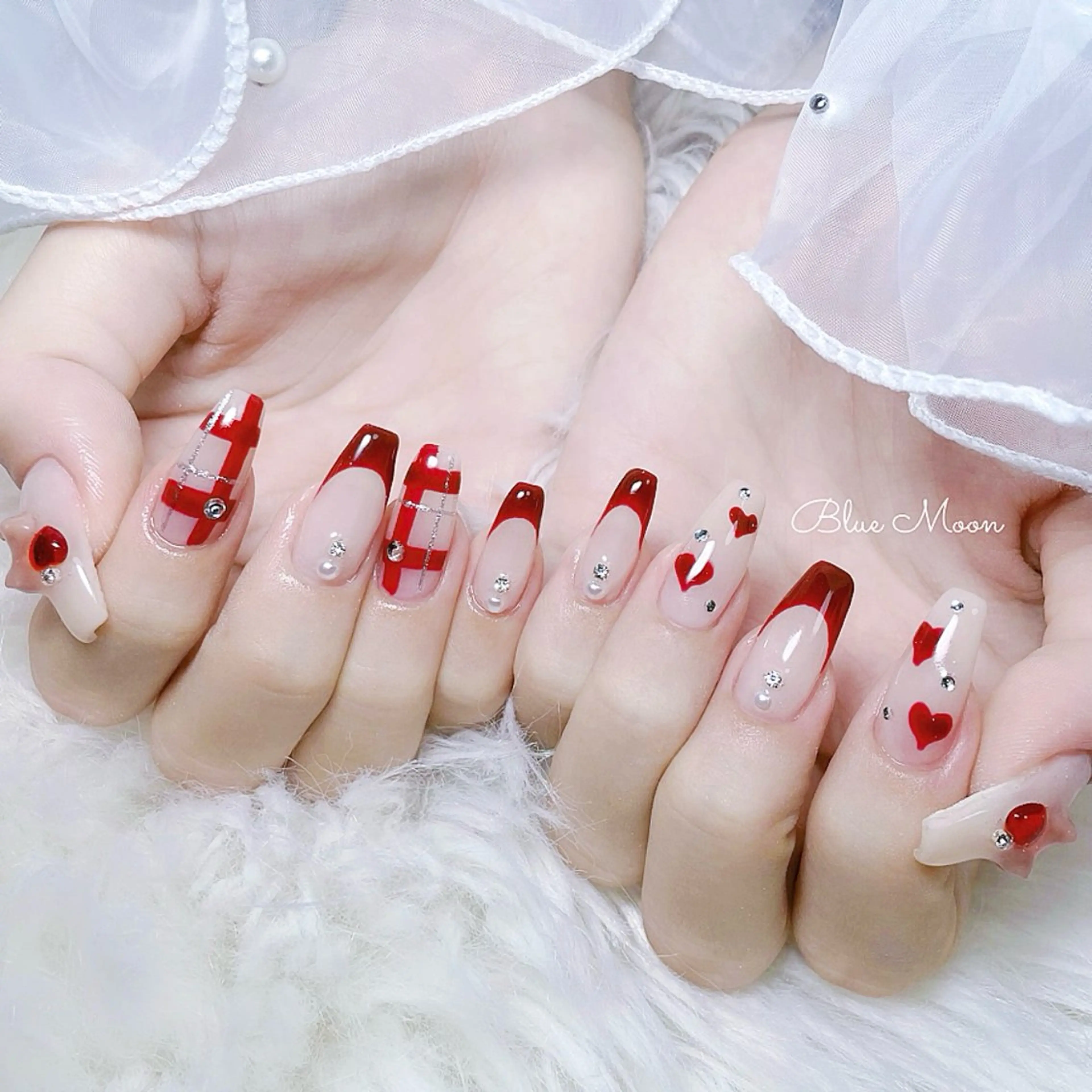 ネイル ハンドネイル フットネイル ハンドケア nail salon Blue Moonのネイルデザイン