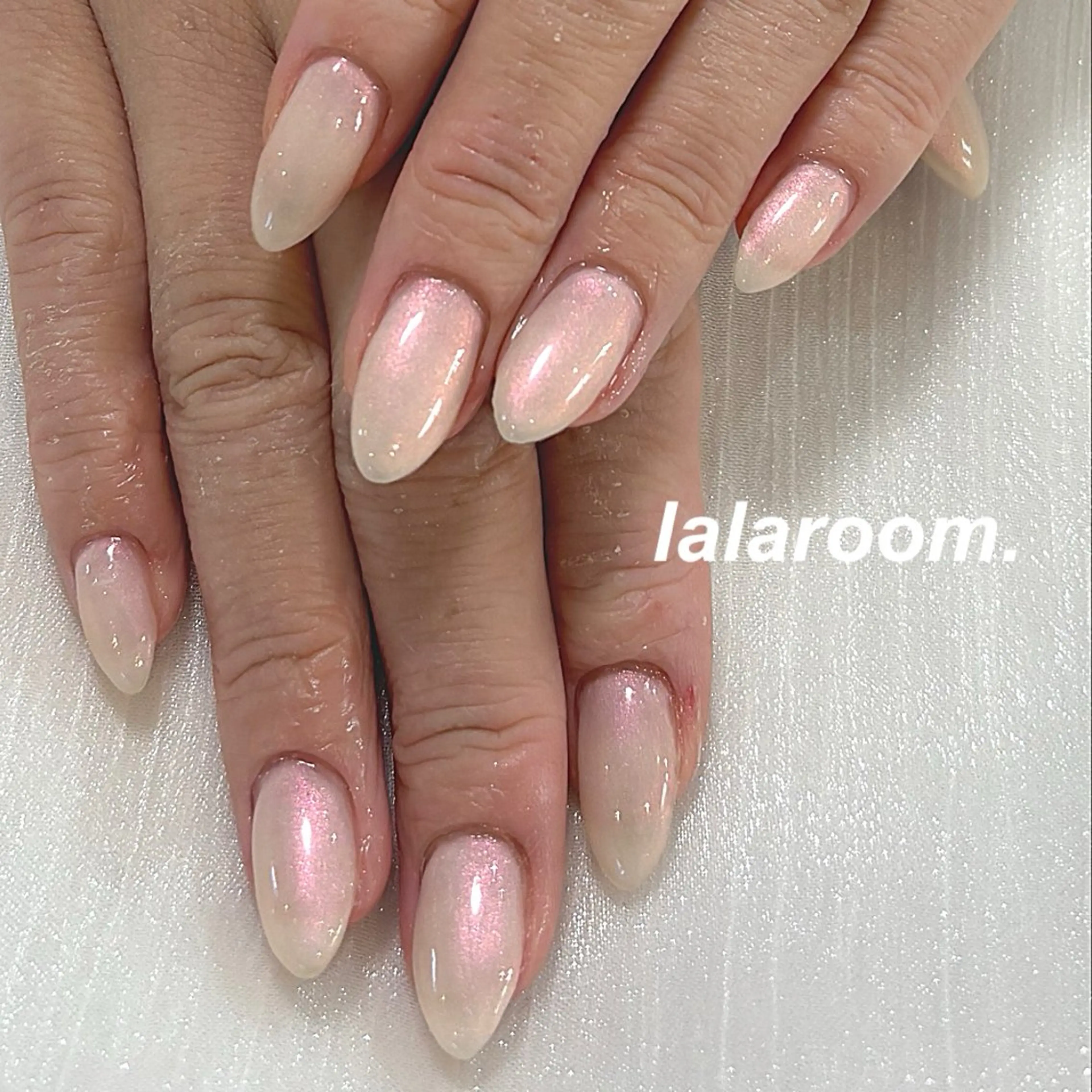 ネイル キラキラネイル マグネットネイル オフィスネイル ワンカラーネイル シンプルネイル ハンドネイル lalaroom. nailsalon航空公園店所属・lala room.のネイルデザイン