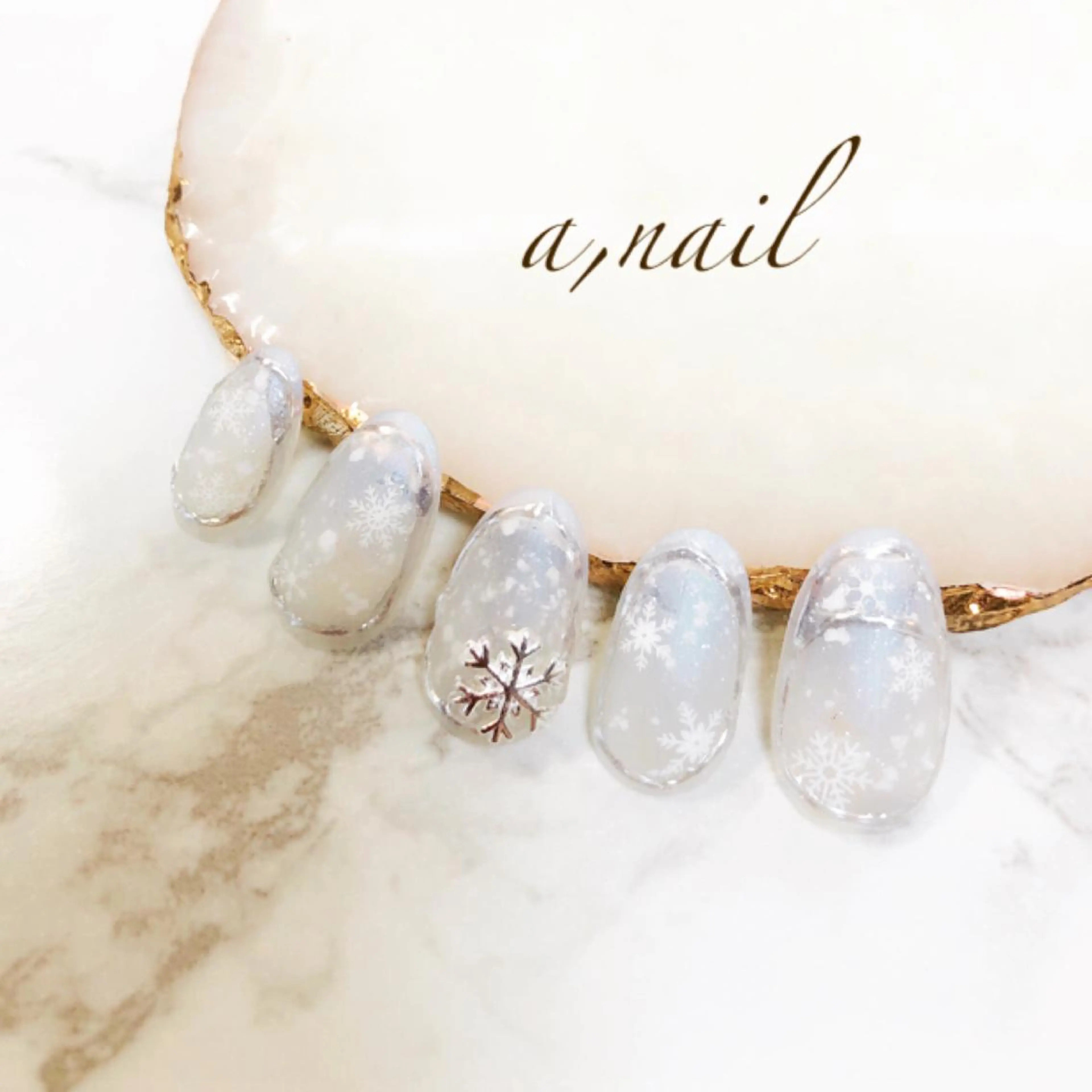 ネイル フットネイル ジェルネイル グラデーション ラメ(グリッター) ラメグラデーション ハンドネイル ネイルサロン エーネイルのネイルデザイン