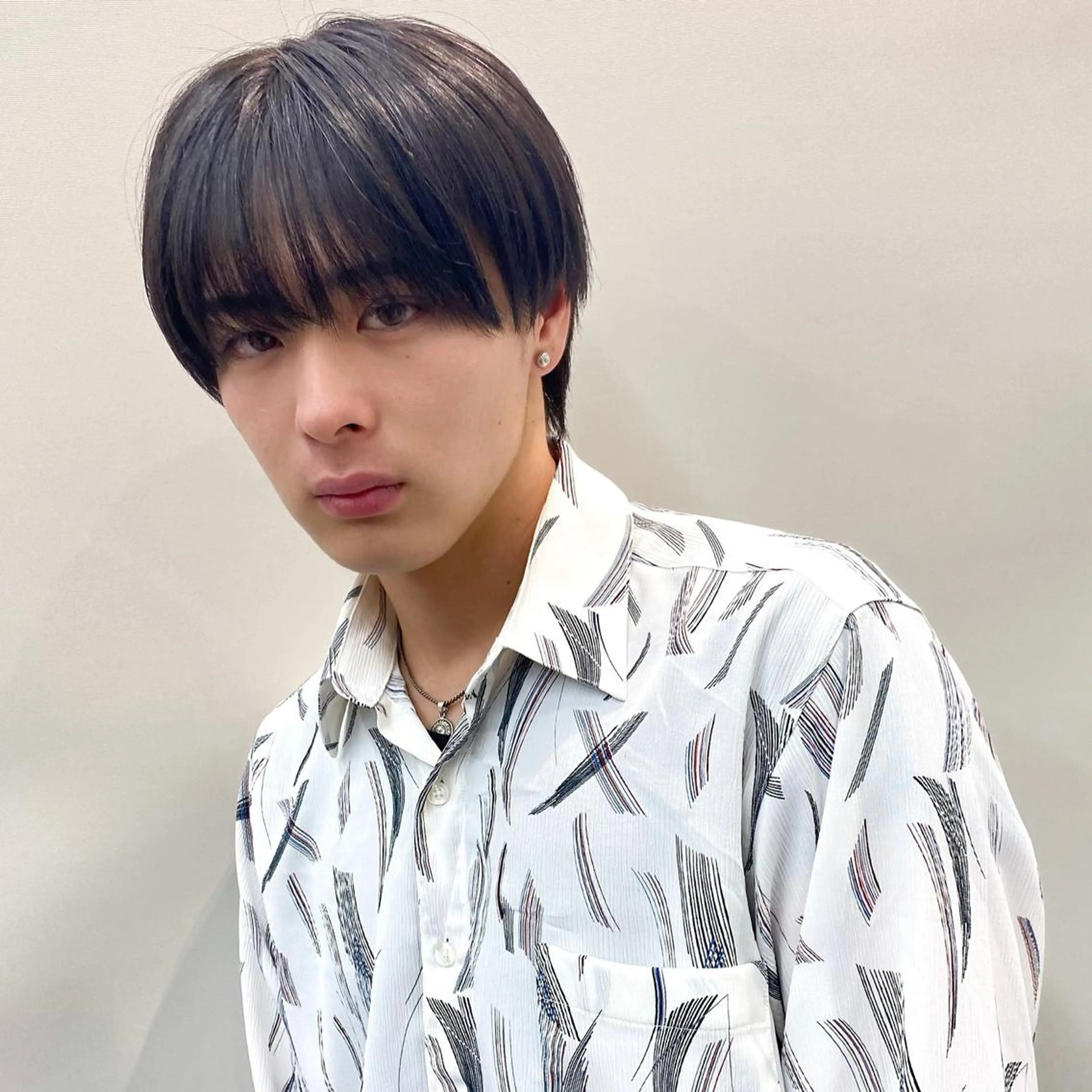 ショート カラー メンズ マッシュ シースルーマッシュ ダウンパーマ 【sity.ザイク】のヘアスタイル