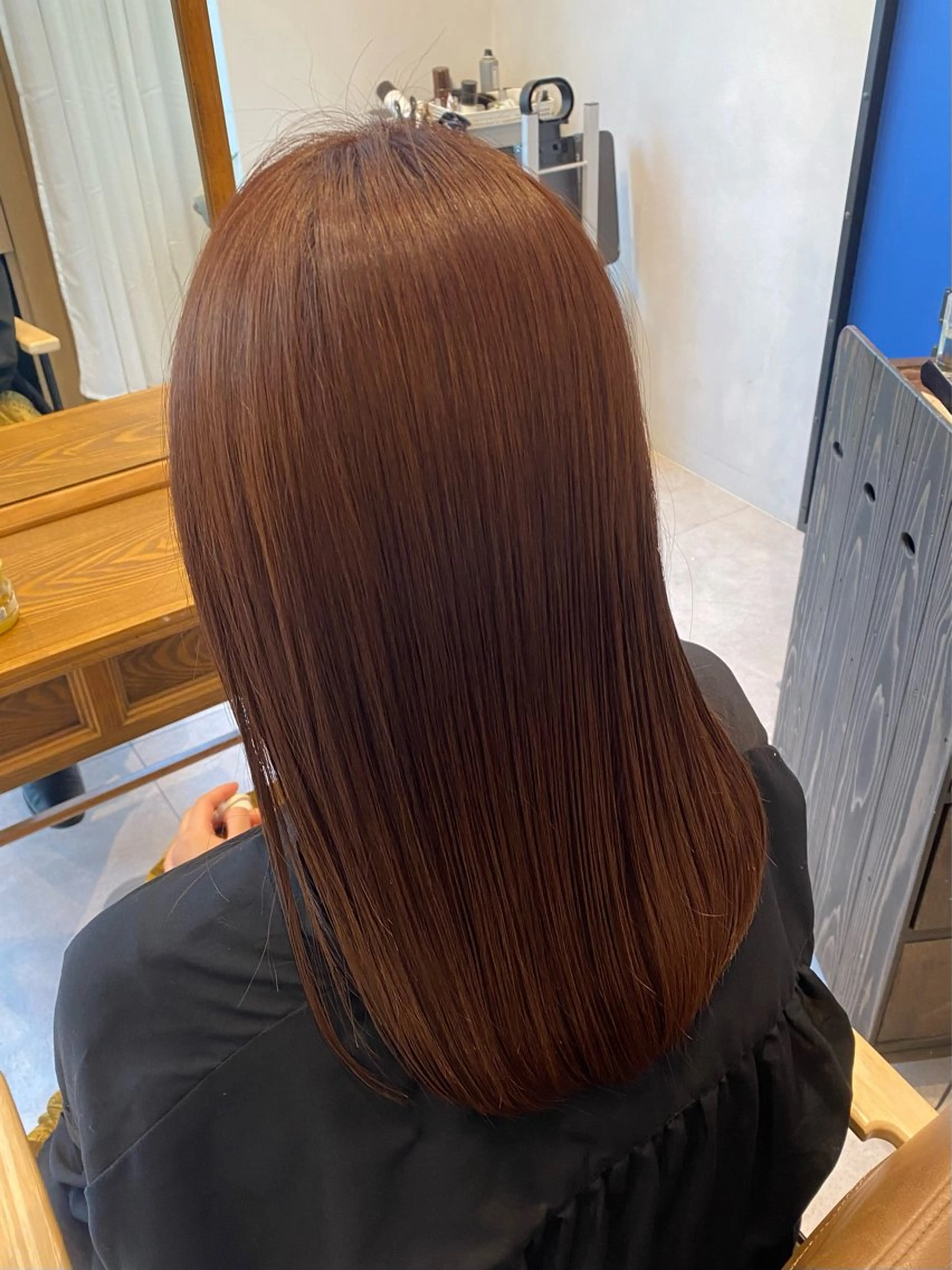 ミディアム カラー cloe中目黒 モエカのヘアスタイル