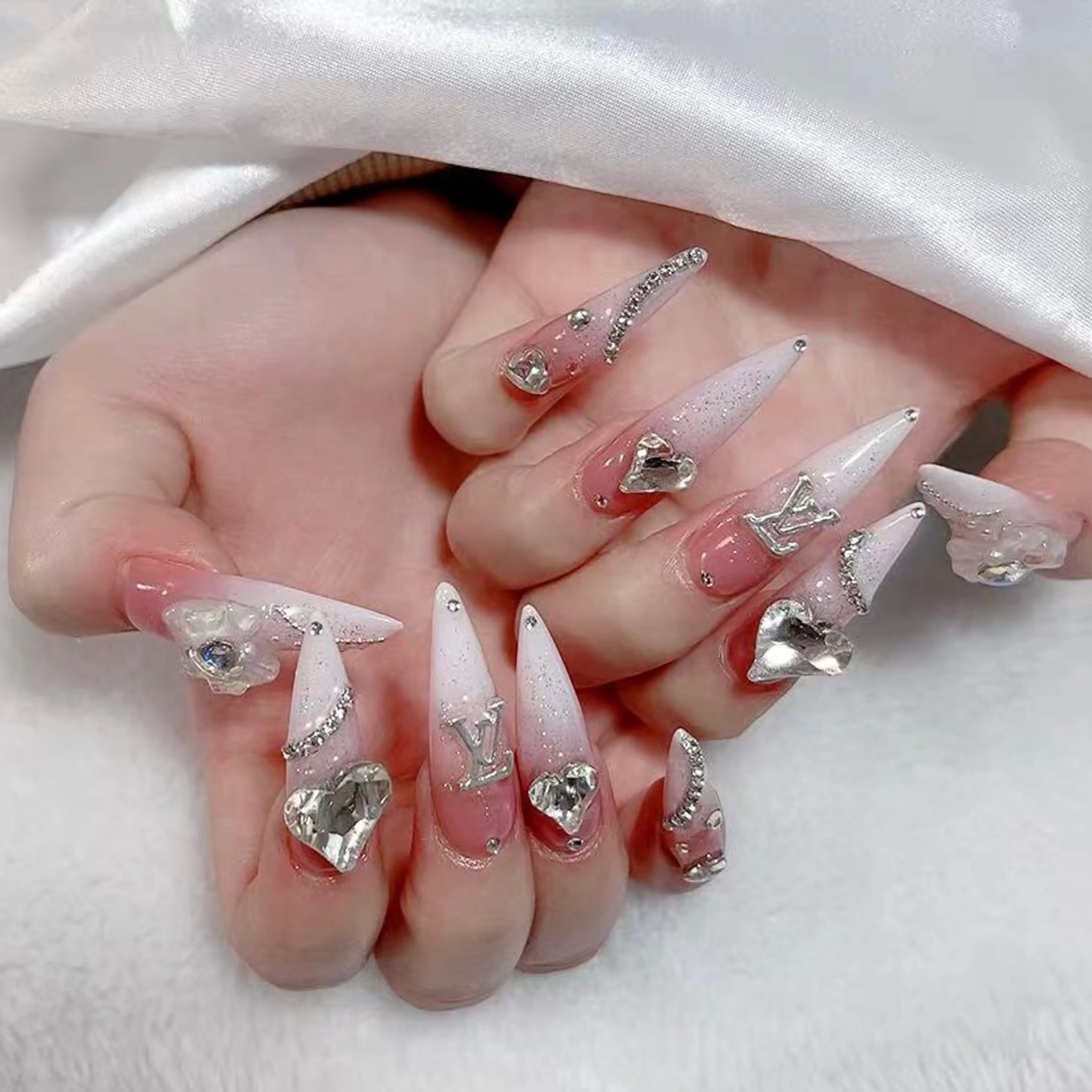 ネイル ワンホンネイル Amina nail salonのネイルデザイン