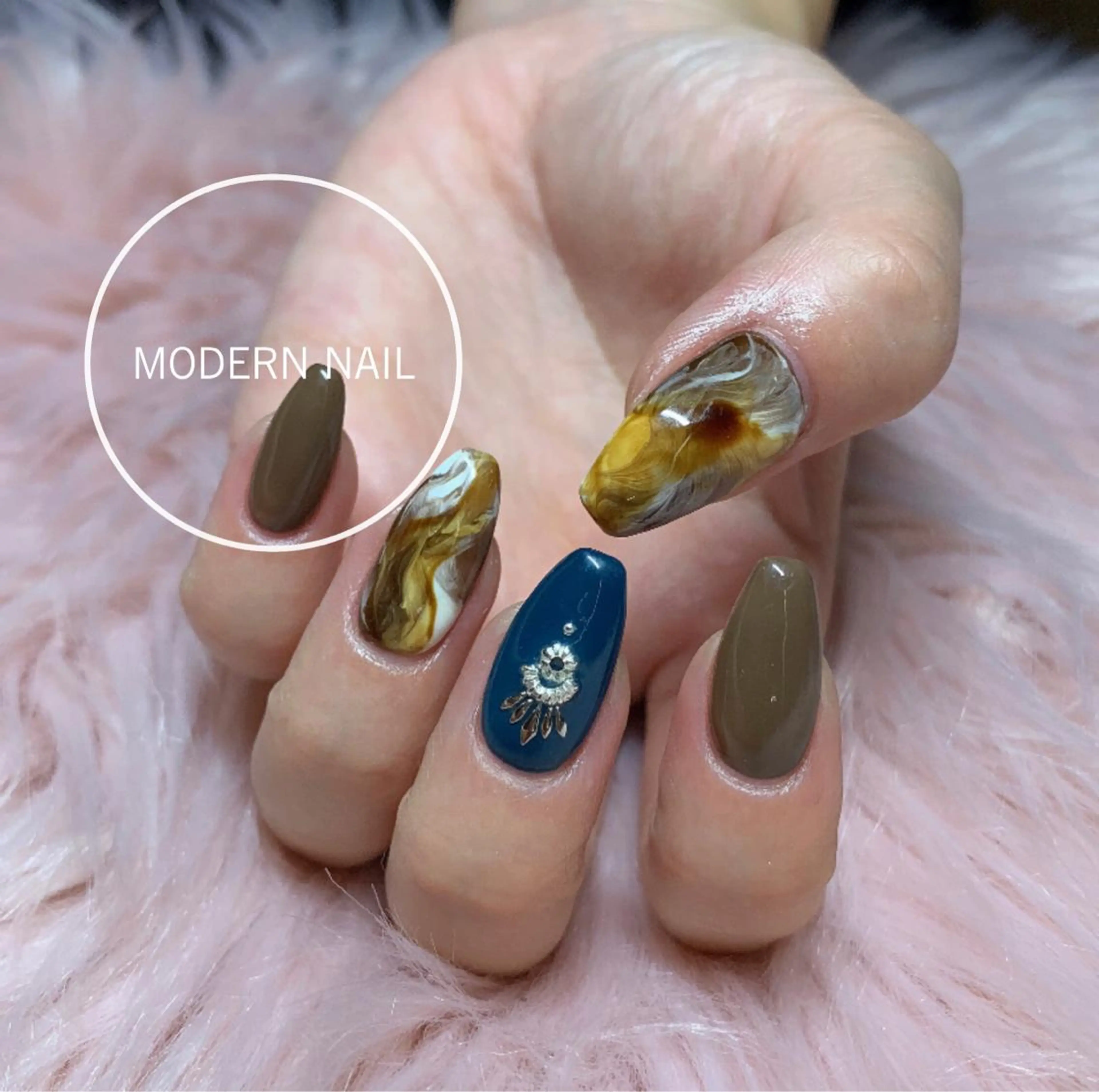 ネイル ニュアンスネイル ハンドネイル 小川 玲奈のネイルデザイン