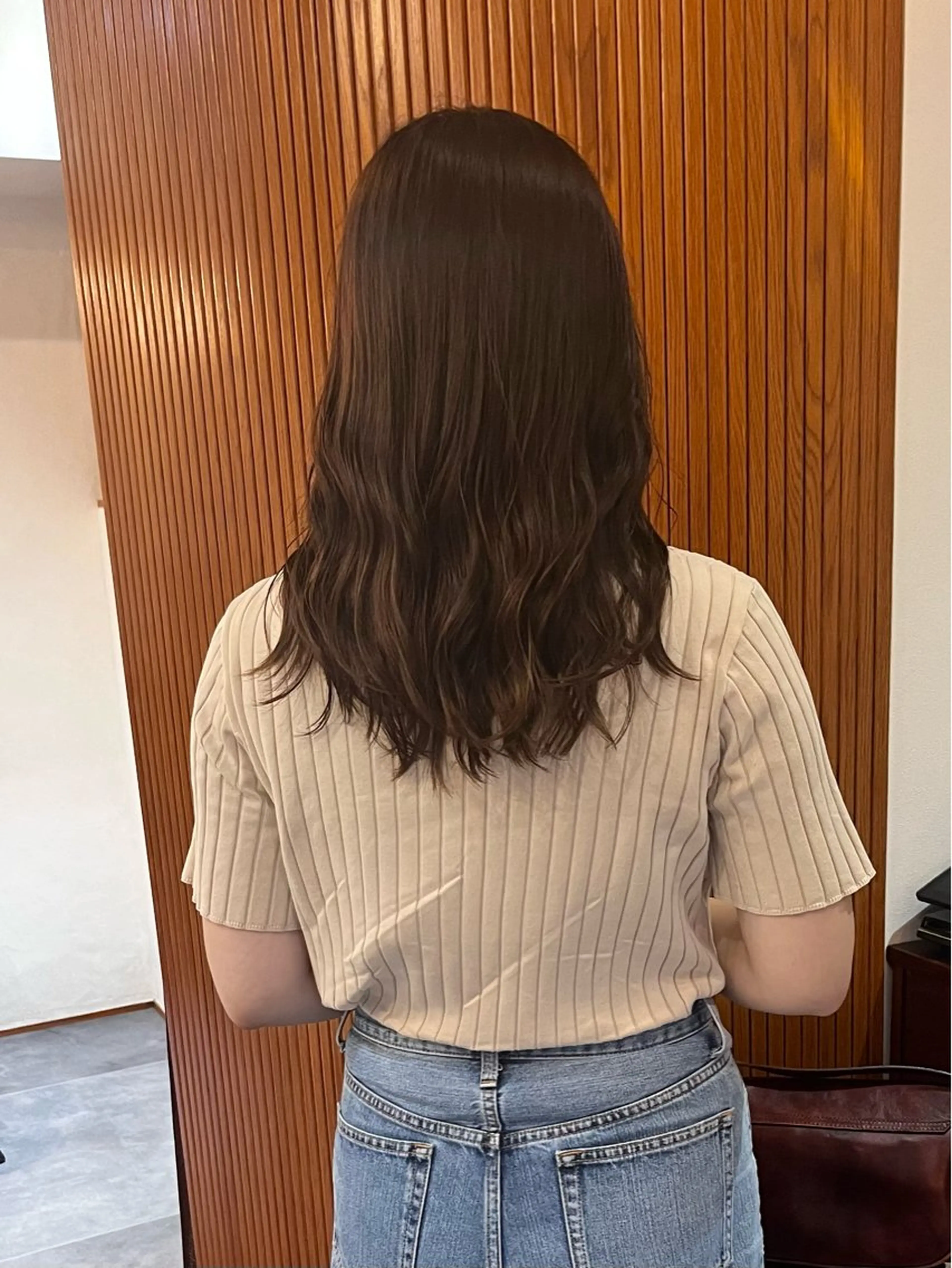 セミロング カラー toi【トワ】所属・安達 俊亮のヘアスタイル