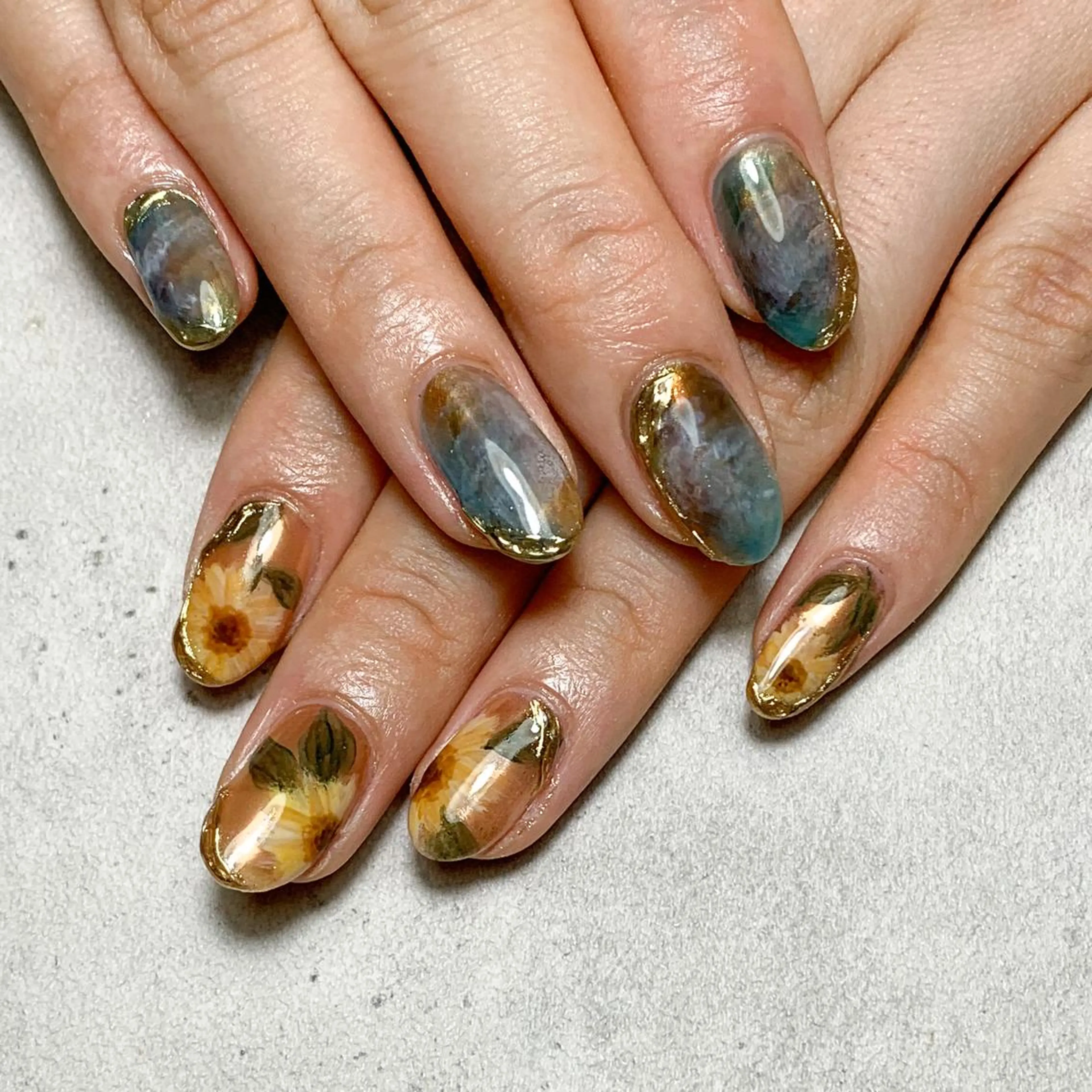 ネイル ハンドネイル atelier　FIORITURA所属・FIORITURA aiのネイルデザイン