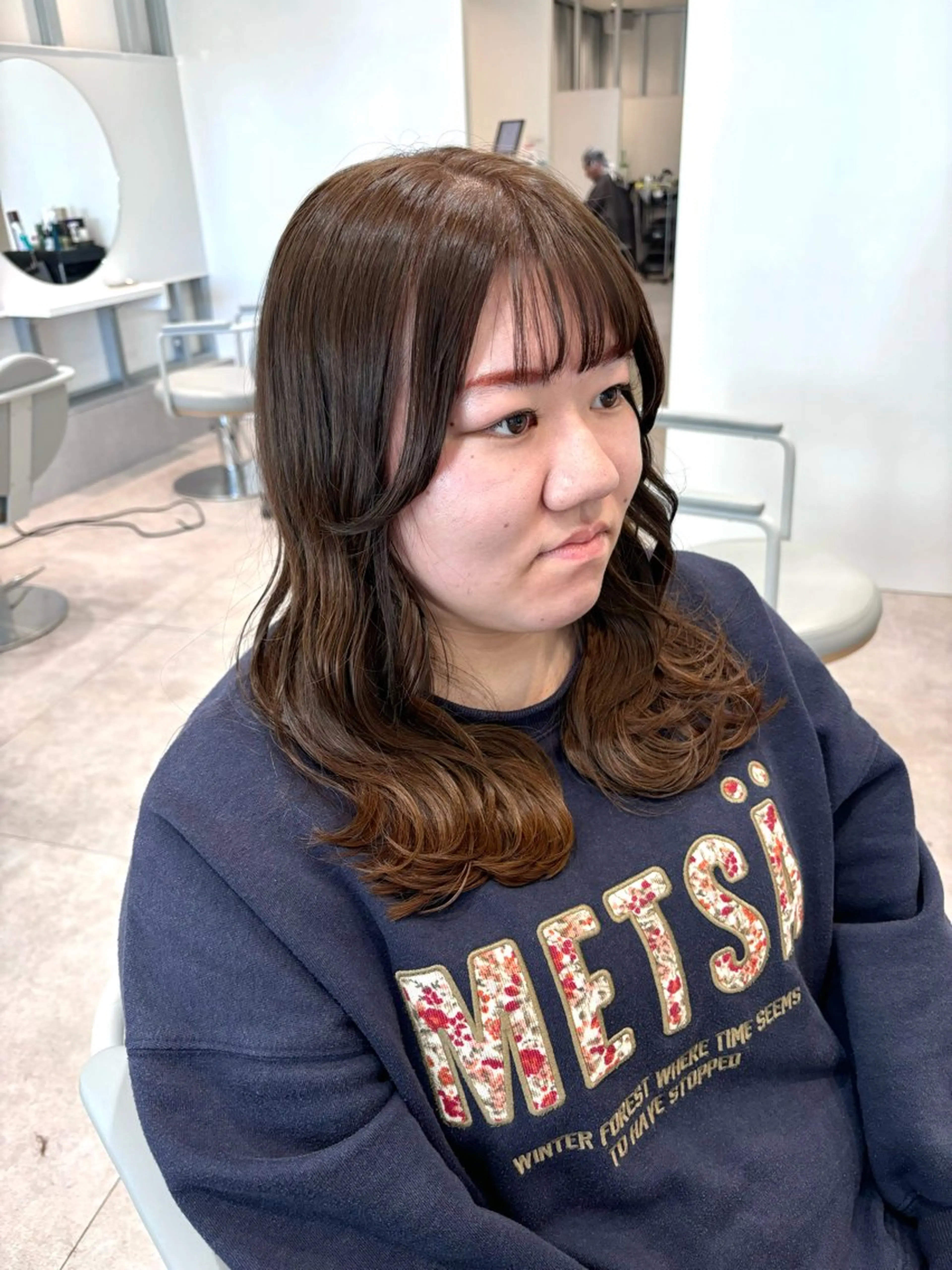 セミロング REM所属・渋谷 とまとのヘアスタイル