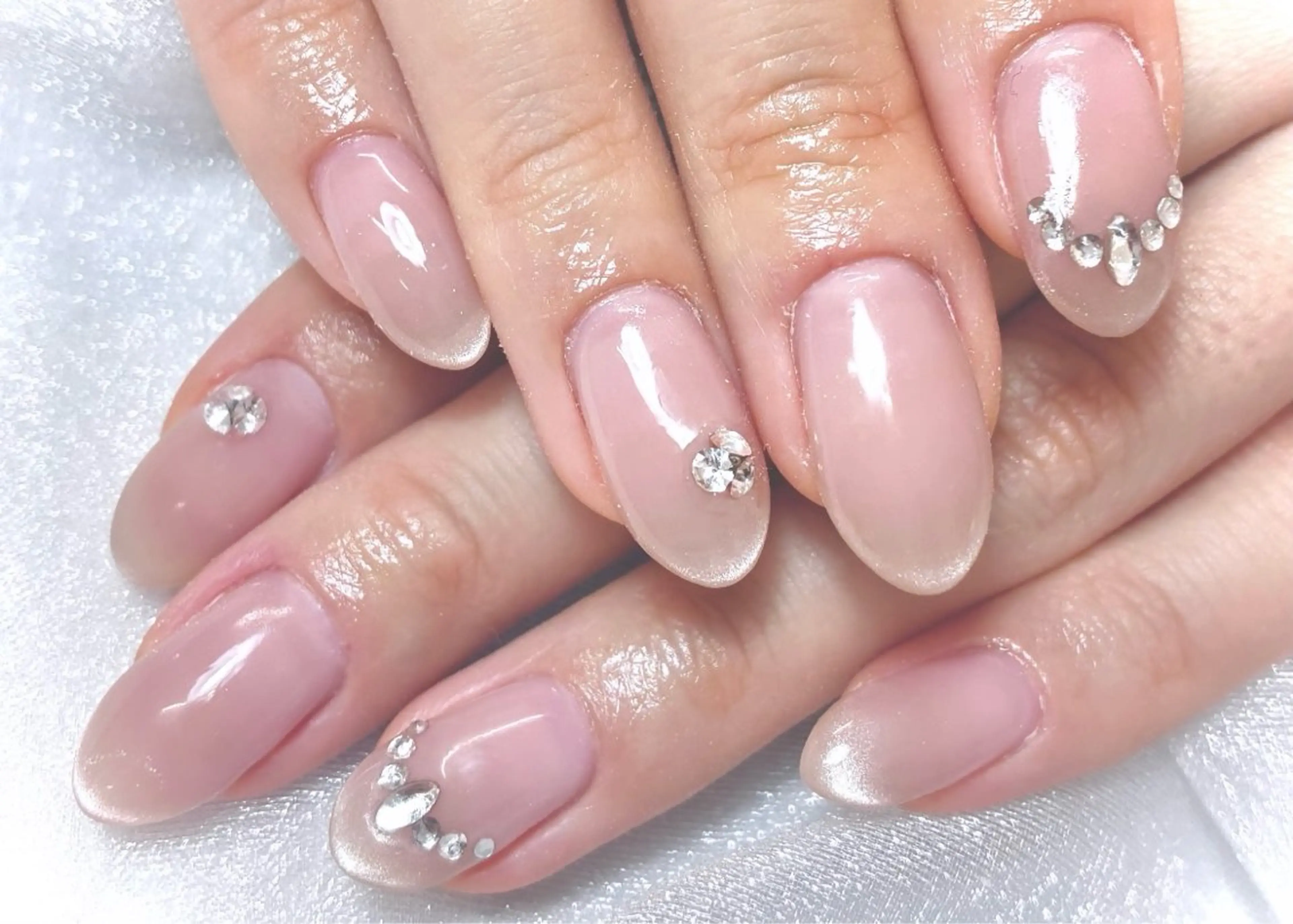 ネイル Nail salon s.k.所属・Nailist. emiのネイルデザイン
