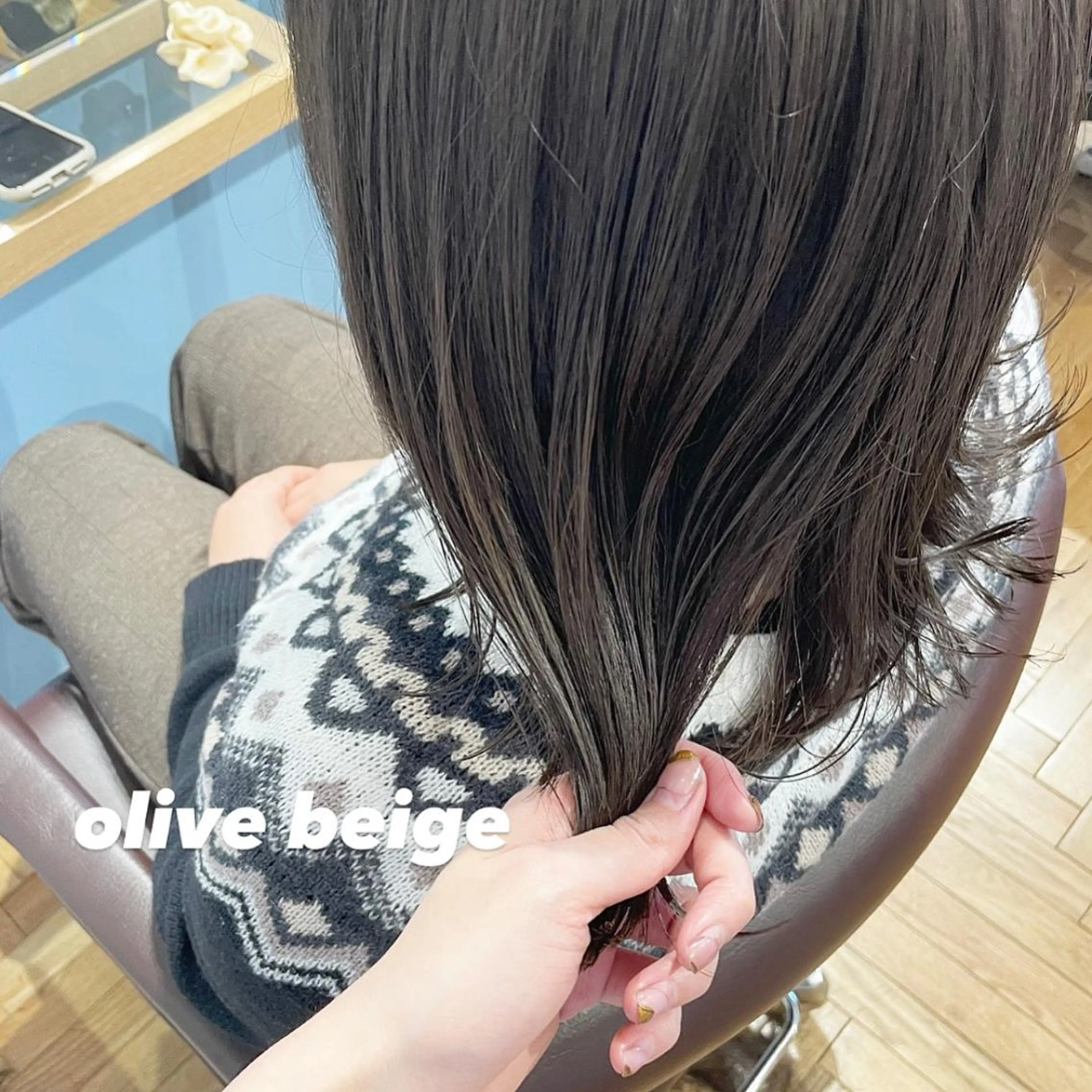 ミディアム カラー パーマ ヘアアレンジ ネイル マツエク・マツパ ベージュカラー オリーブベージュ トレンド眉🌈✨ arisaの眉毛・アイブロウイメージ