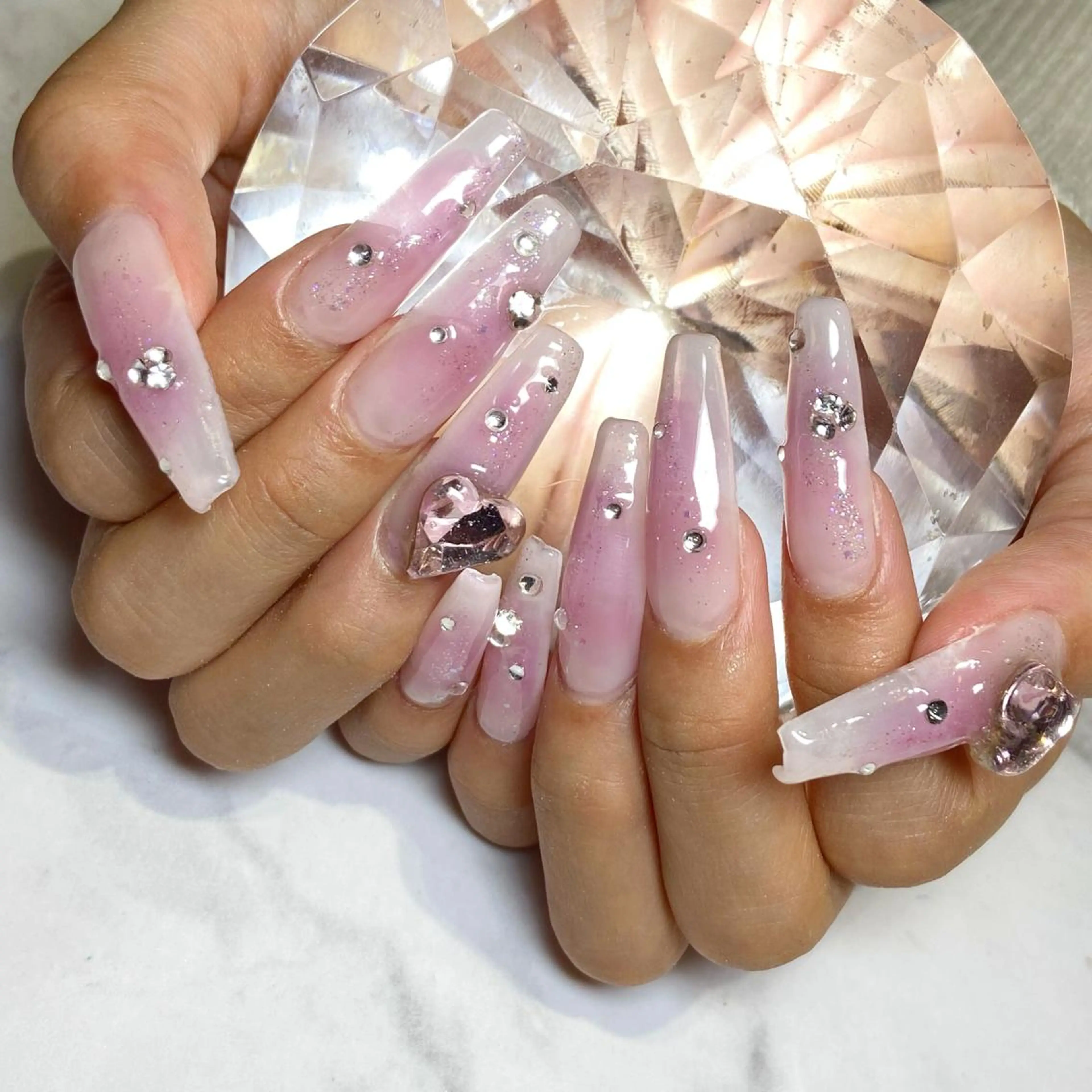 ネイル ロングネイル ハンドネイル YUN 💅のネイルデザイン