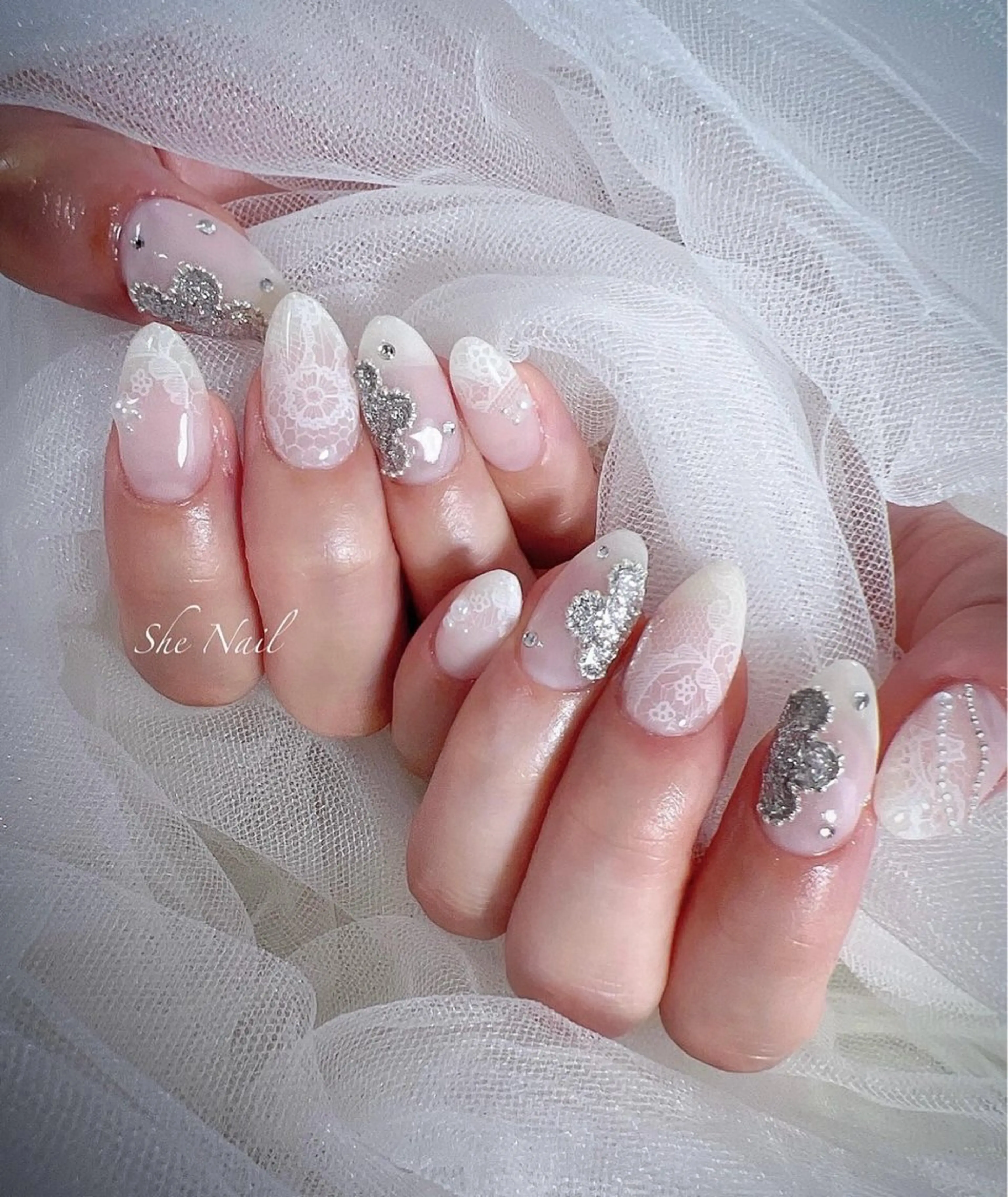 ネイル レース 春ネイル ネイルチップ ワンホンネイル ホワイト ハンドネイル She   Nail所属・ISA_ BELLAのネイルデザイン