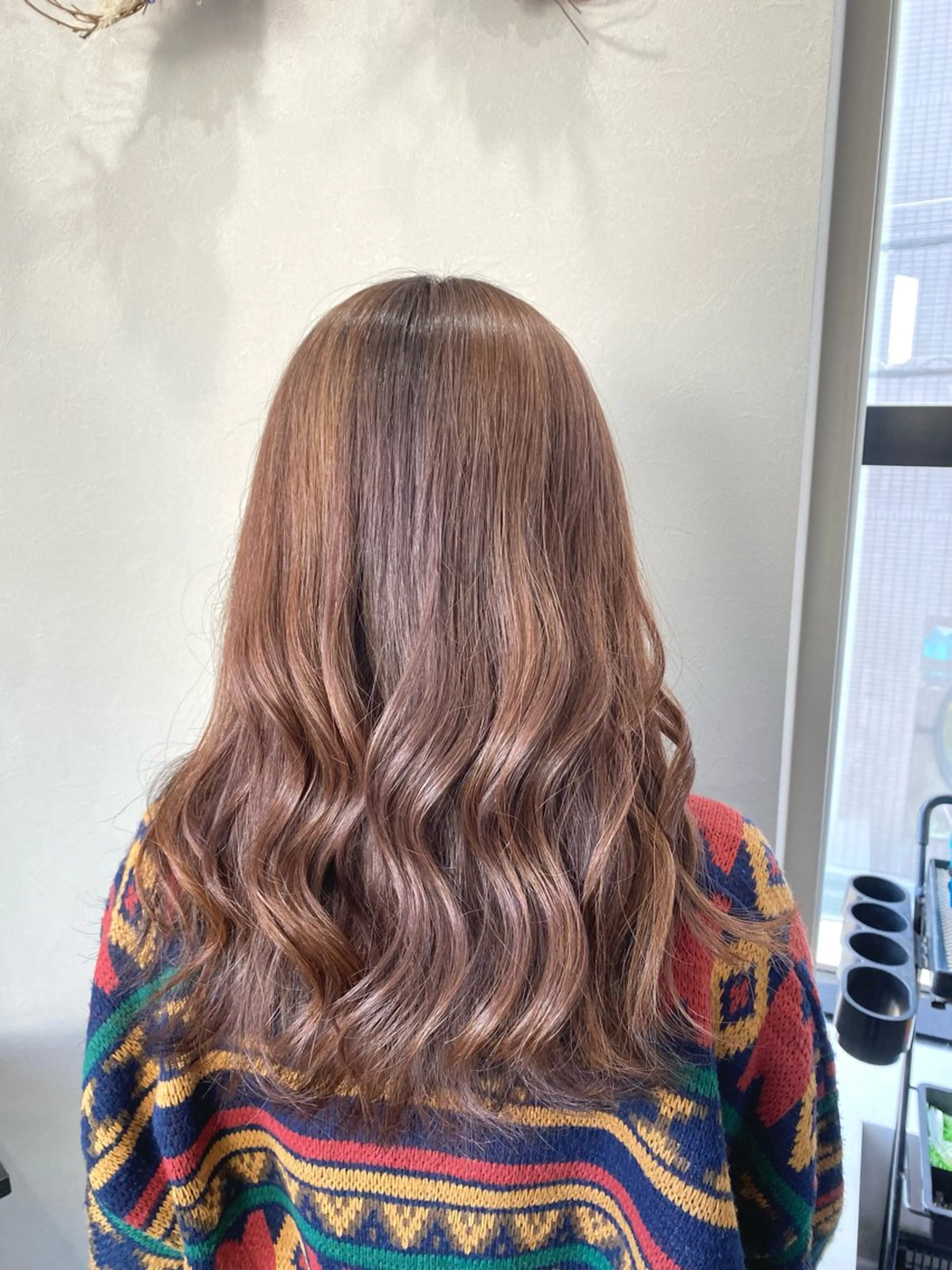 ロング カラー ベージュカラー N-PLANTS KOTOHAのヘアスタイル