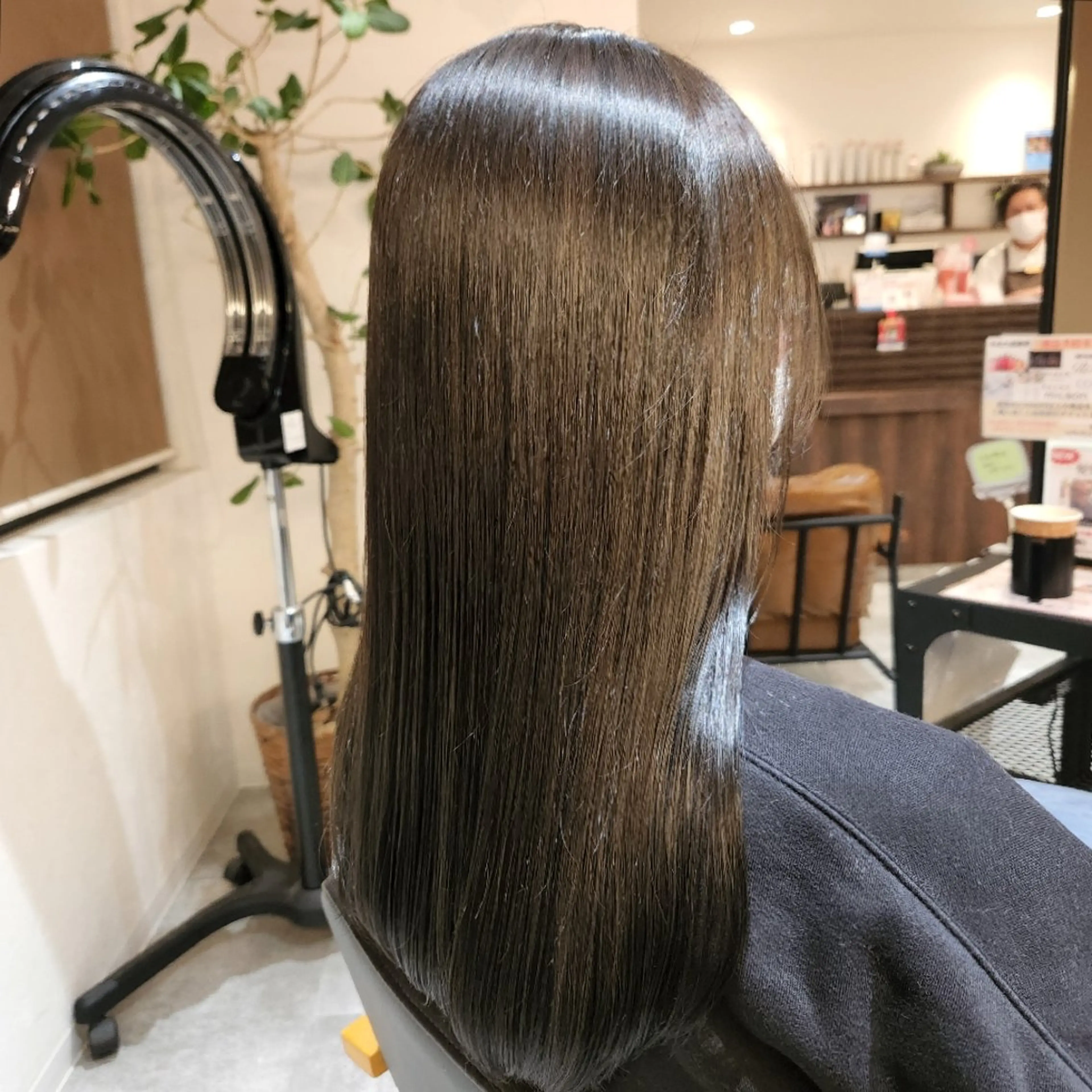 カラー OVAL hair はづきのヘアスタイル