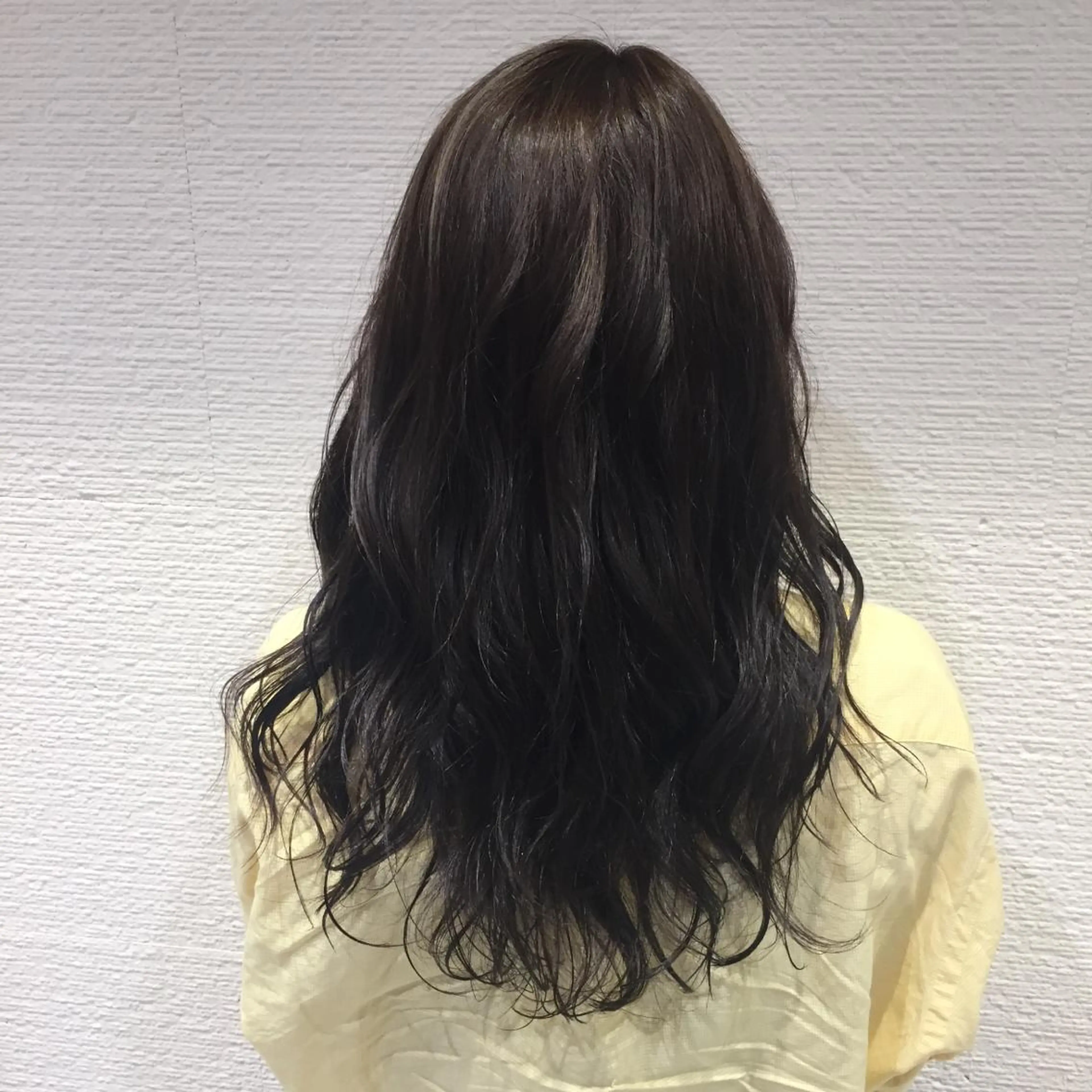 ロング カラー 赤阪 優奈のヘアスタイル