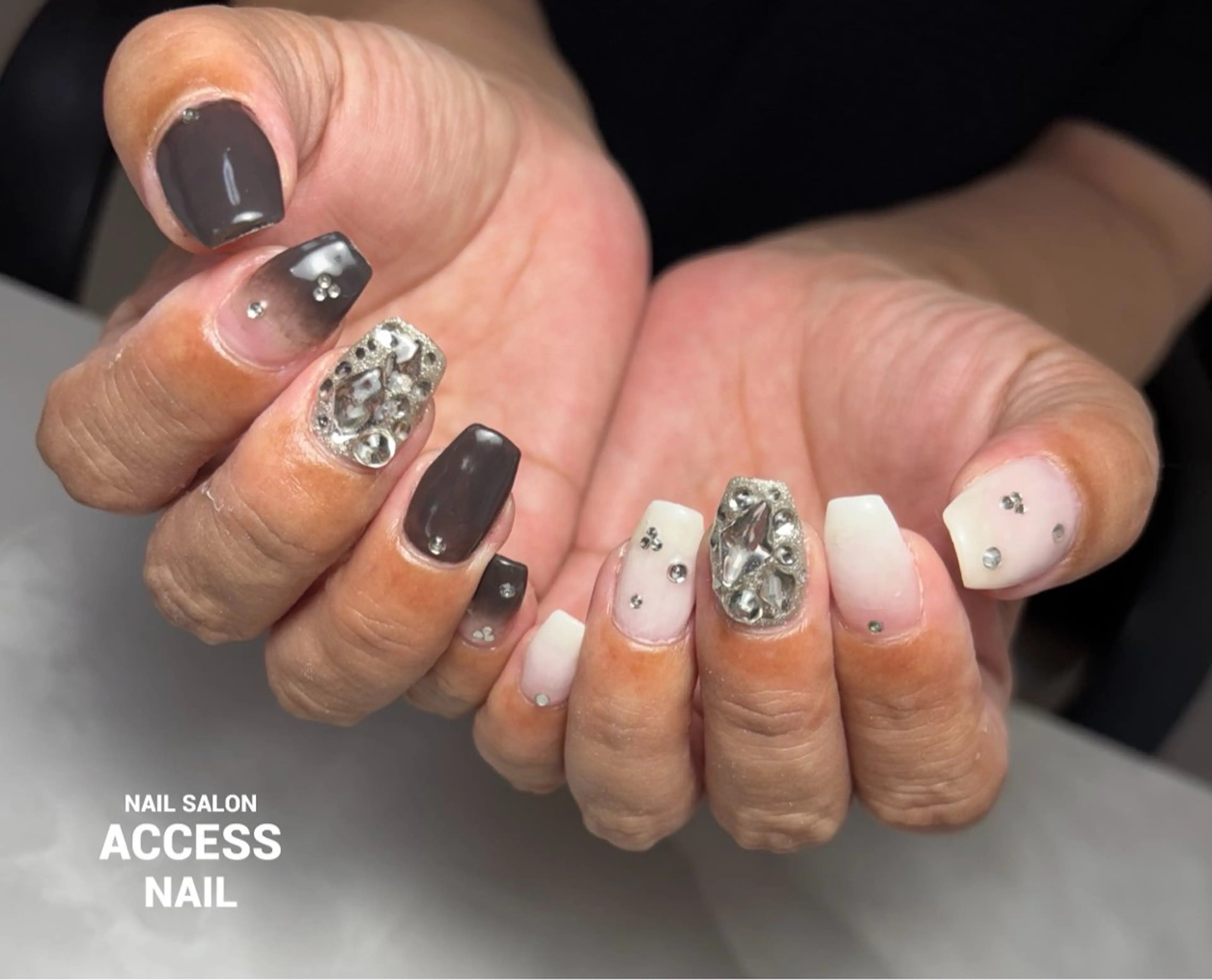ネイル access nailのネイルデザイン