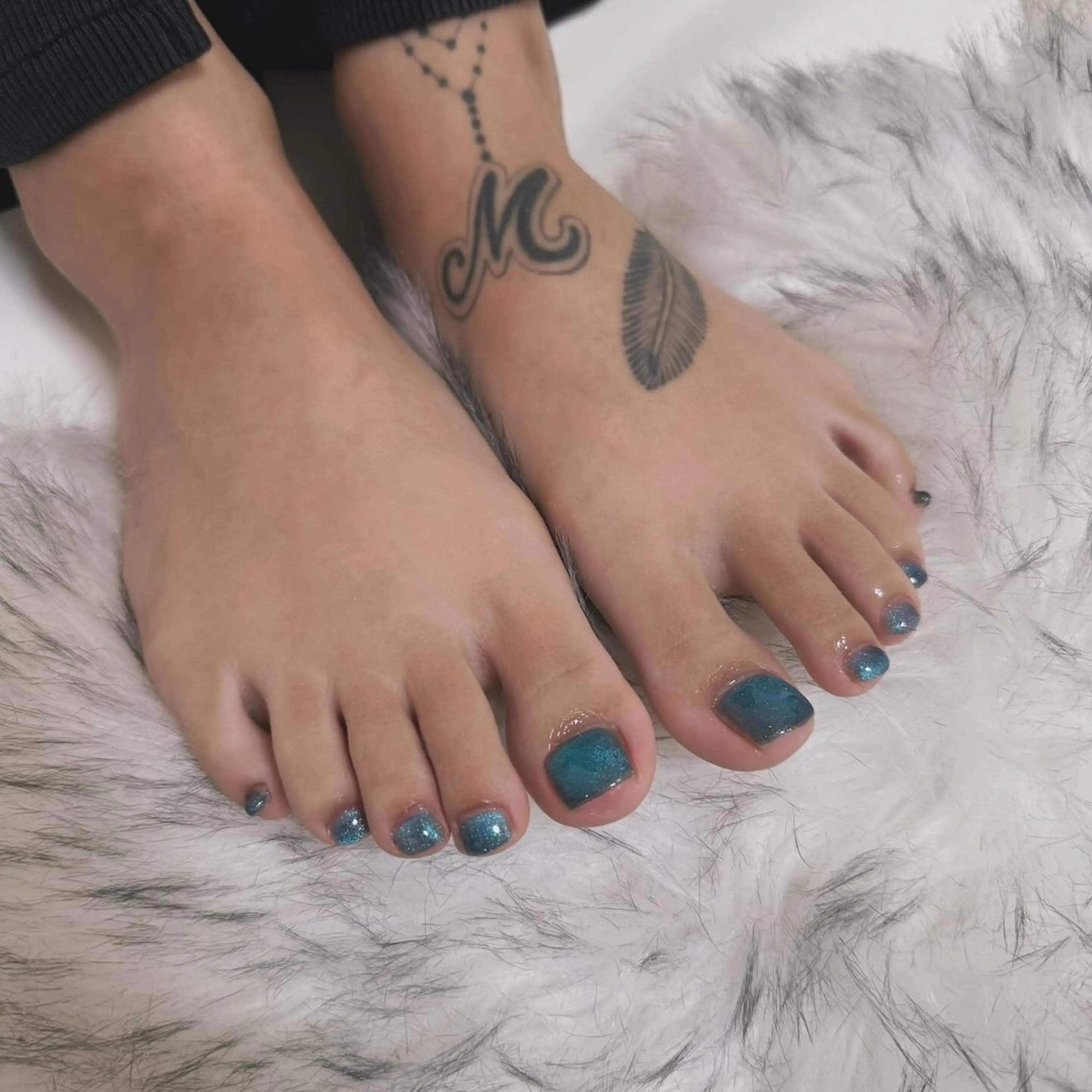 ミディアム フットネイル mao .のネイルデザイン