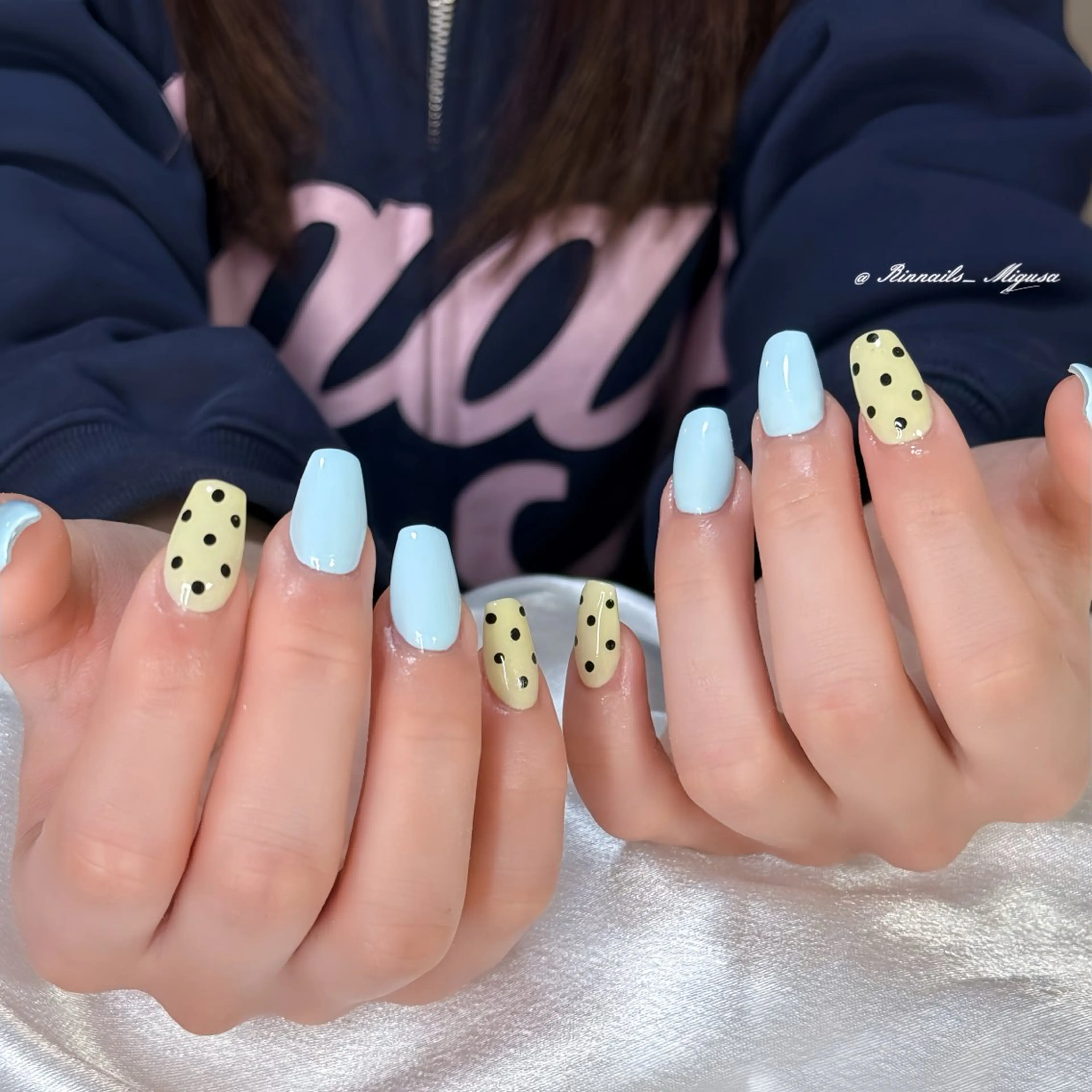 ミディアム 韓国風ヘア ハンドネイル RIN NAILS ᥫ᭡Migusaのネイルデザイン
