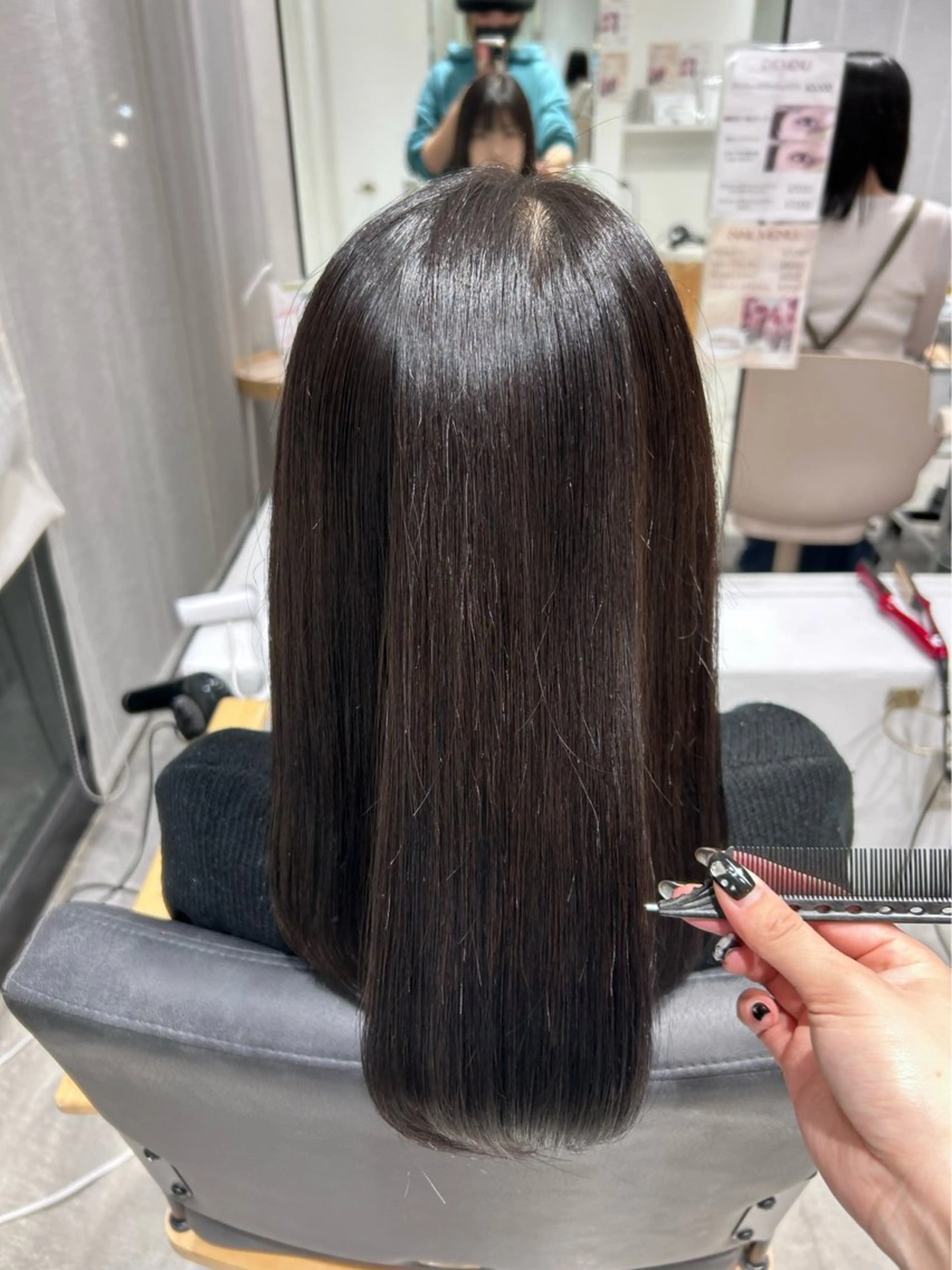 セミロング カラー レイヤーカット🐺 hina🩶のヘアスタイル