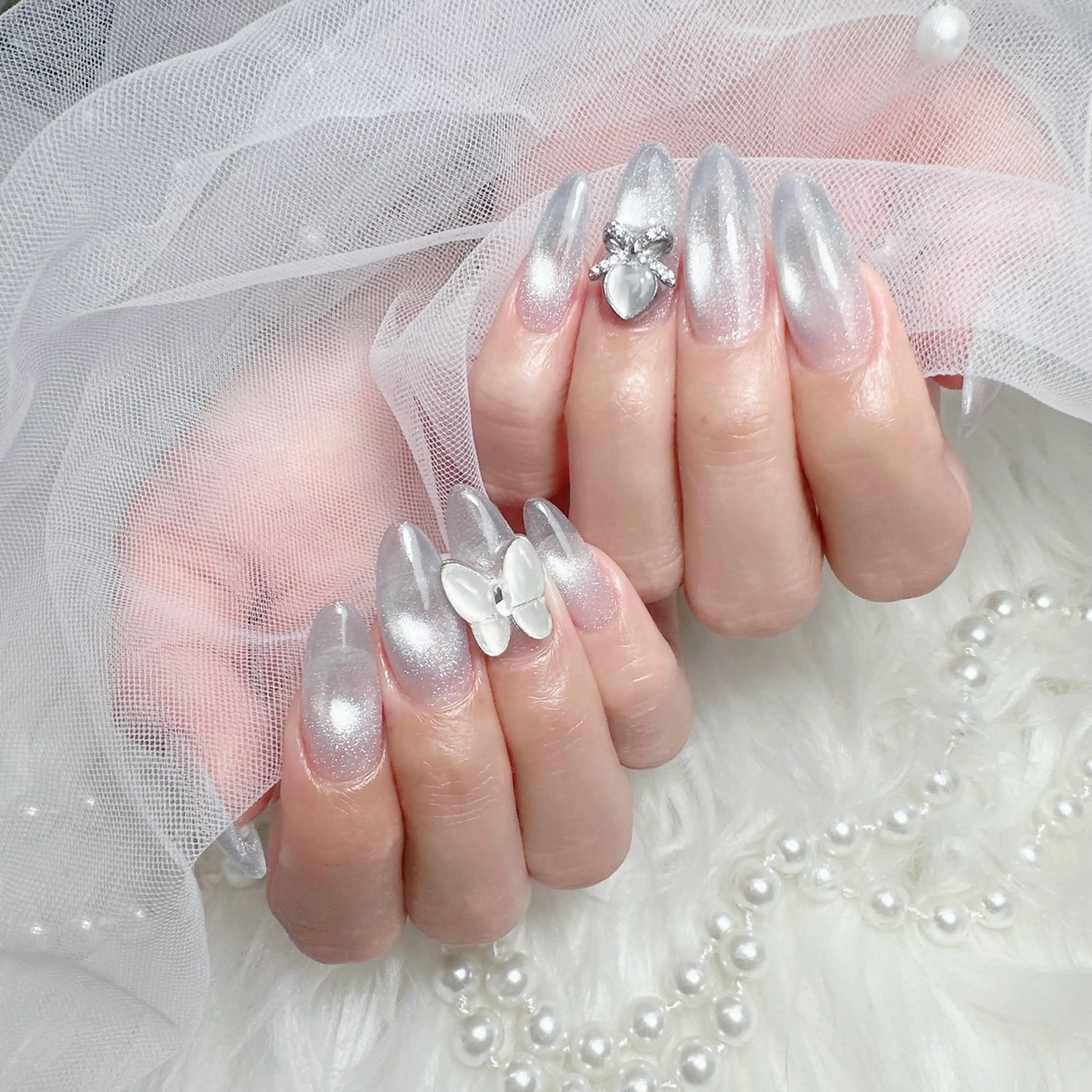 ネイル アートネイル ジェルネイル グラデーション キラキラネイル ラメ(グリッター) ハンドネイル Viola. 優花のネイルデザイン