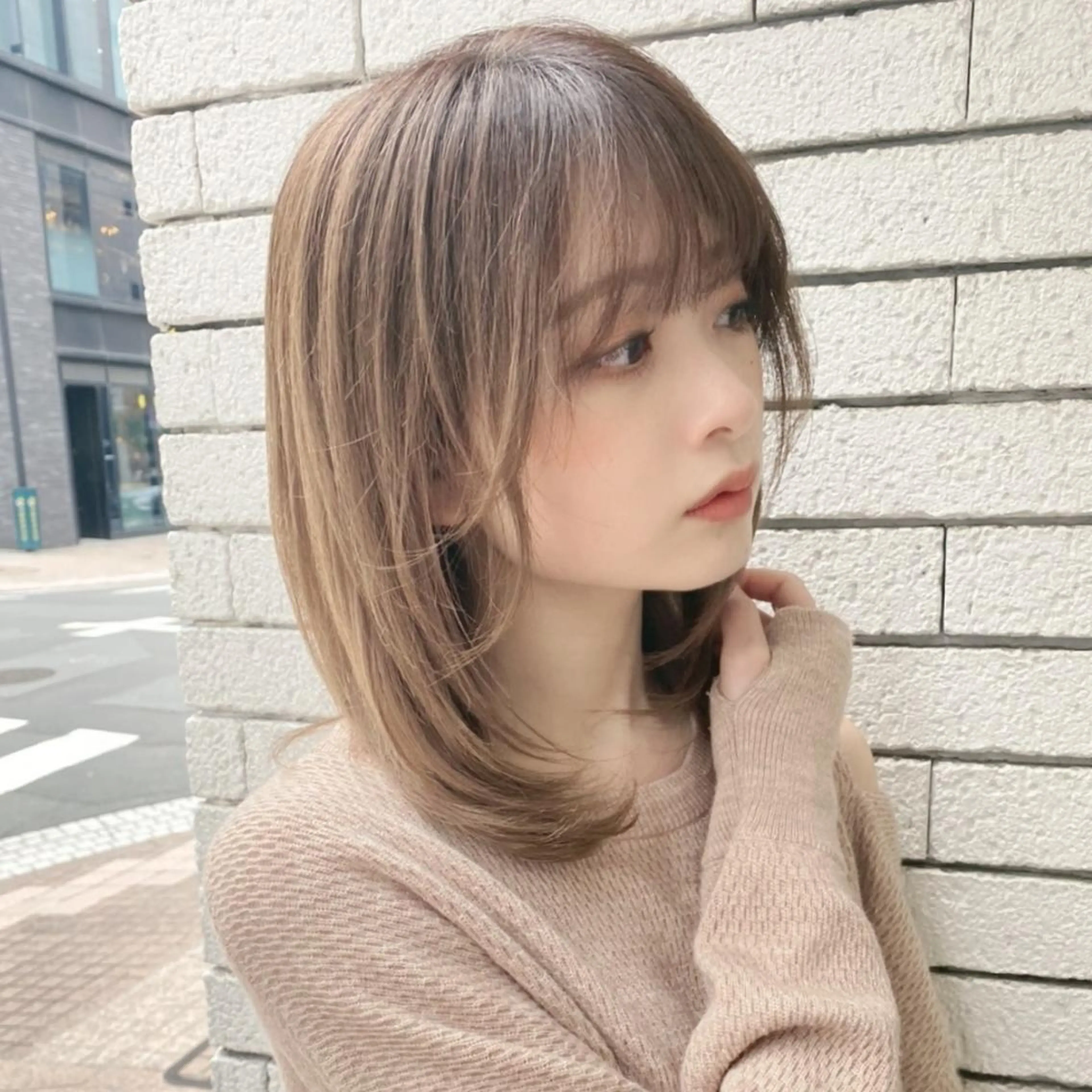 ミディアム 顔まわりレイヤー 顔周りカット レイヤーカット 縮毛矯正/レイヤー 💎やまもとちひろのヘアスタイル