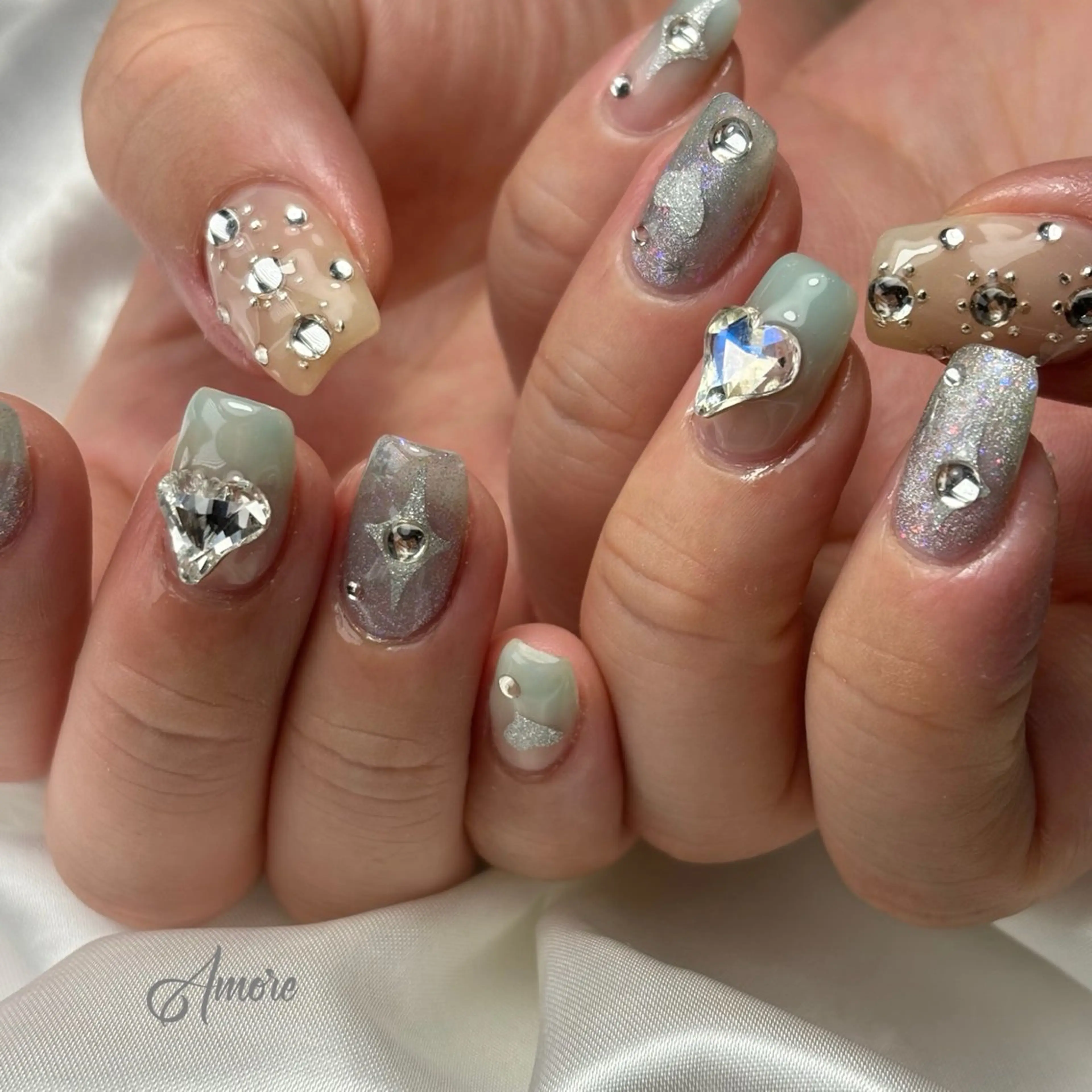 ネイル ジェルネイル キラキラネイル 韓国ネイル マグネットネイル パラジェル You kyehwaのネイルデザイン