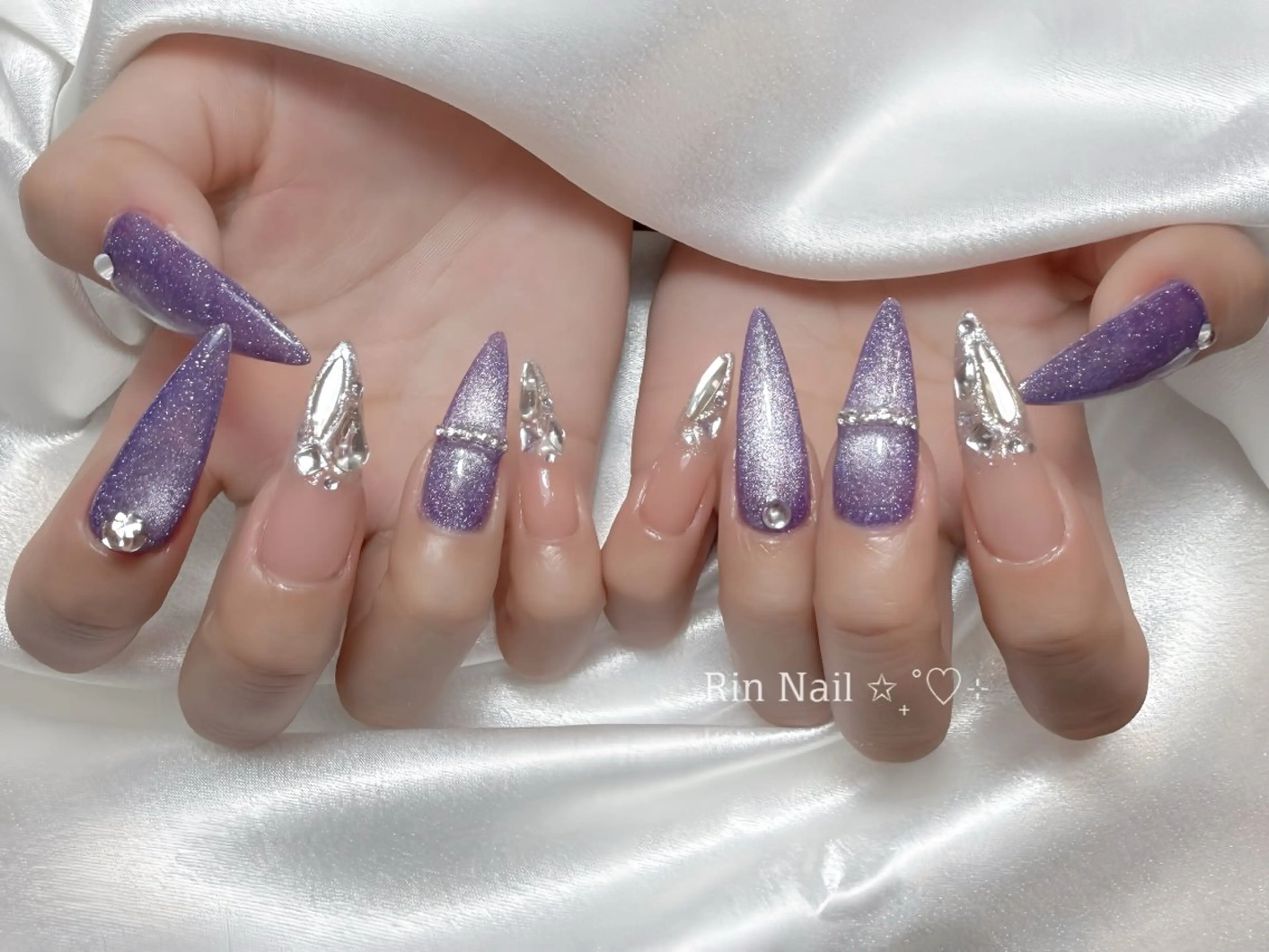 ネイル アートネイル チークネイル ジェルネイル ロングネイル マグネットネイル ハンドネイル Rin Nail 新大久保店のネイルデザイン