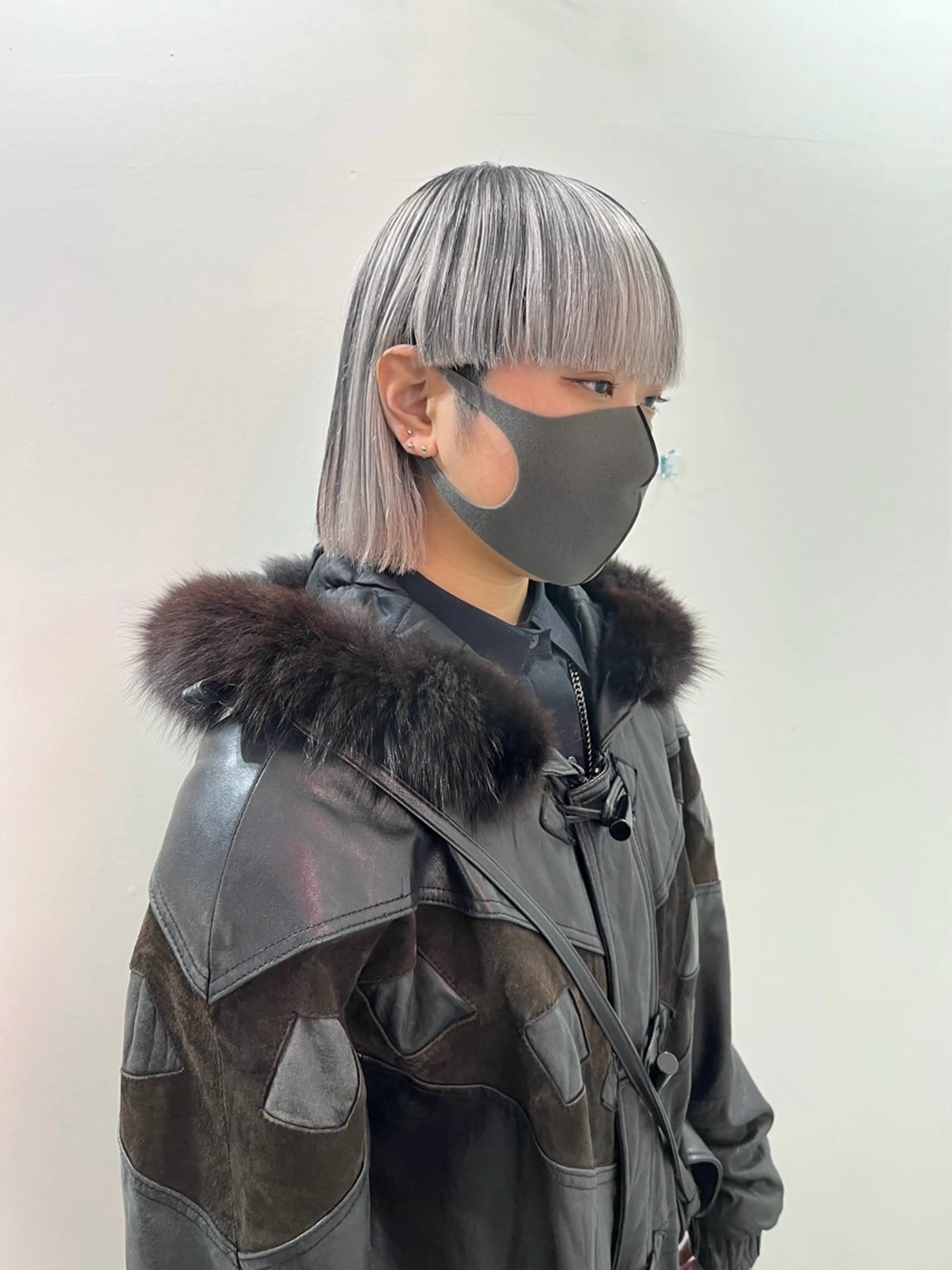 ミディアム カラー ハイトーン/レイヤー ハッシュカット/牧原のヘアスタイル