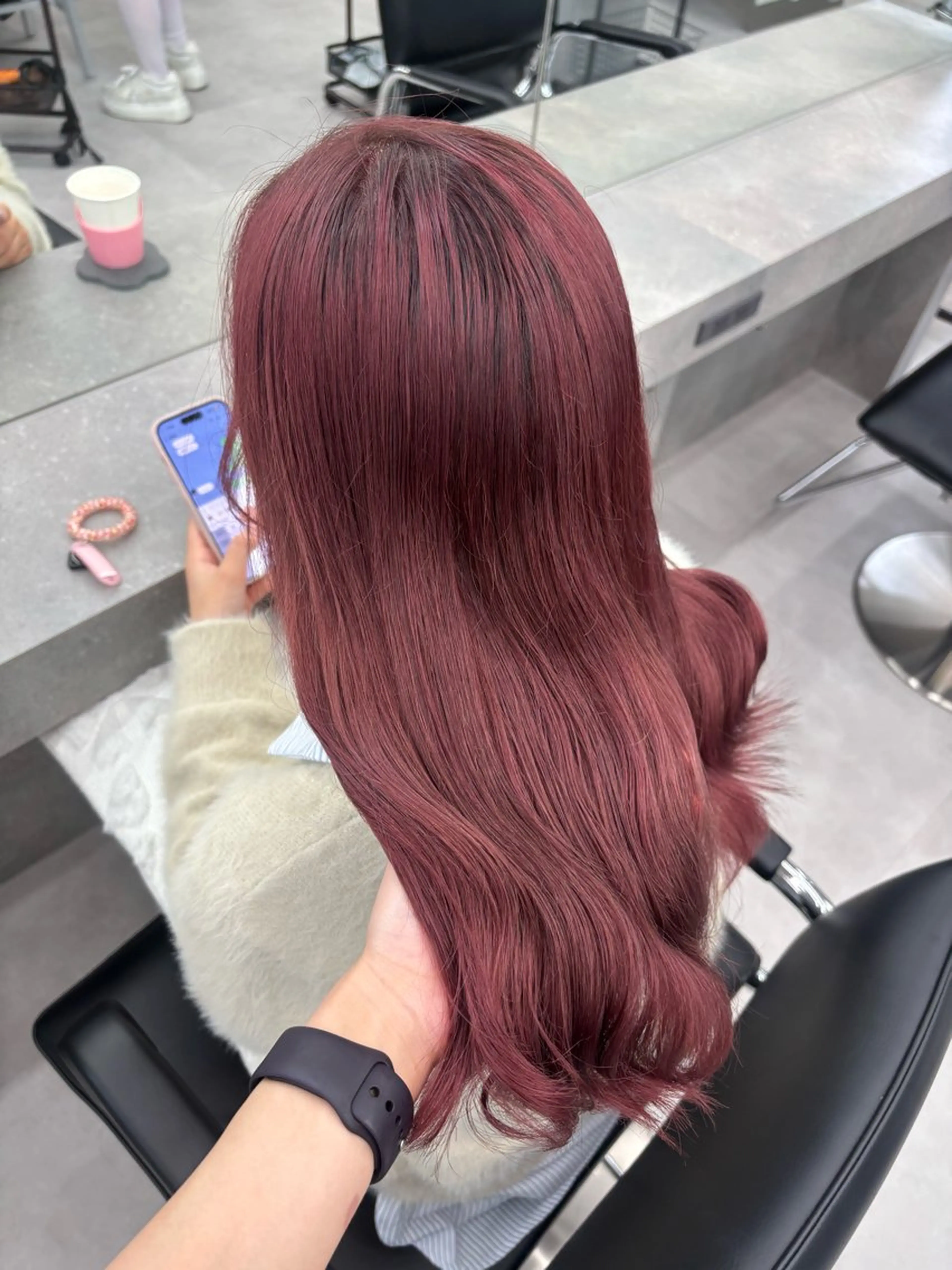 ロング カラー ヘアカラー 羽エクステ/シール エクステ/横浜駅5分のヘアスタイル