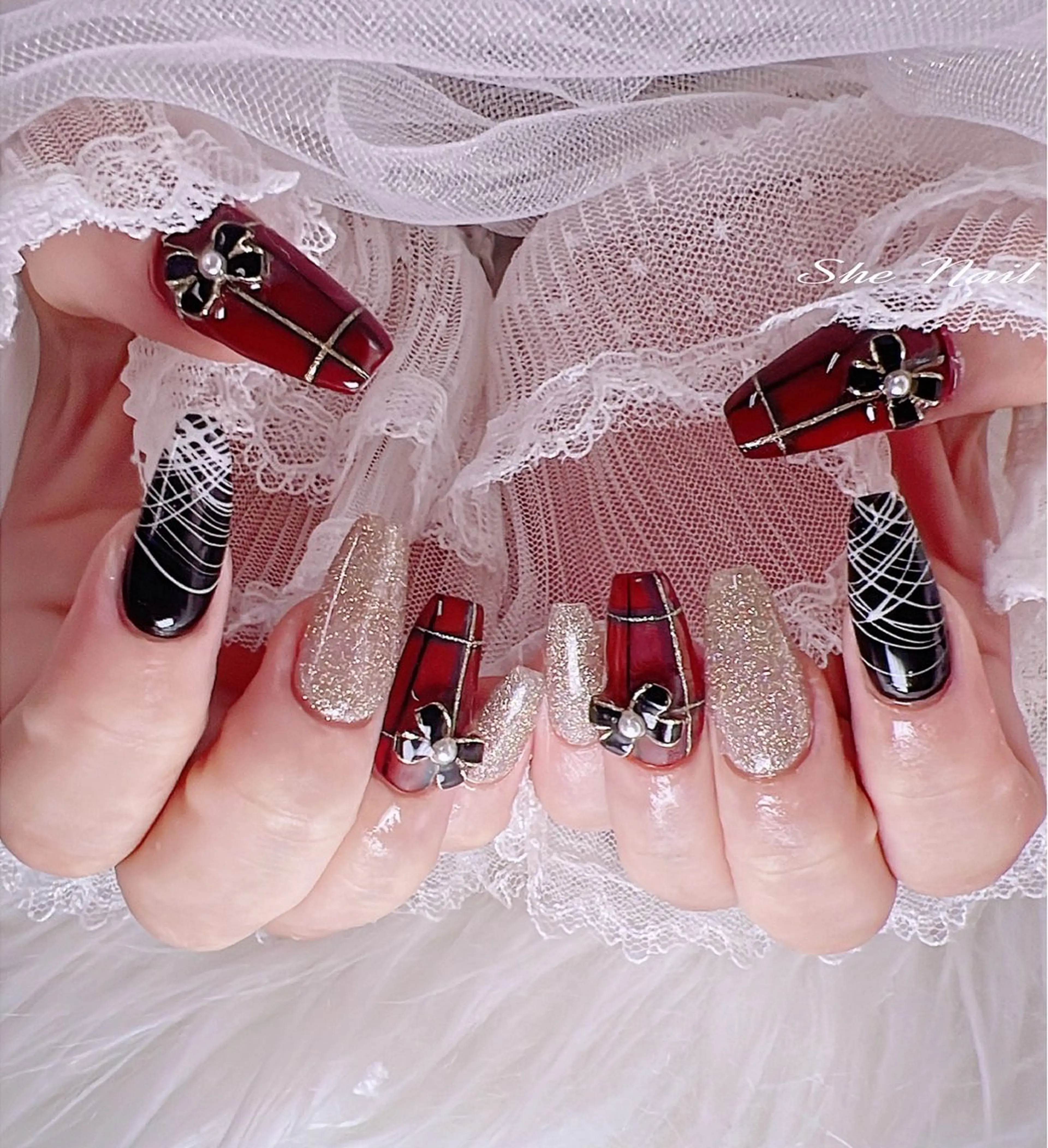 ネイル チークネイル 長さ出し フレンチネイル ガラスフレンチ キラキラネイル She   Nail所属・ISA_ BELLAのネイルデザイン