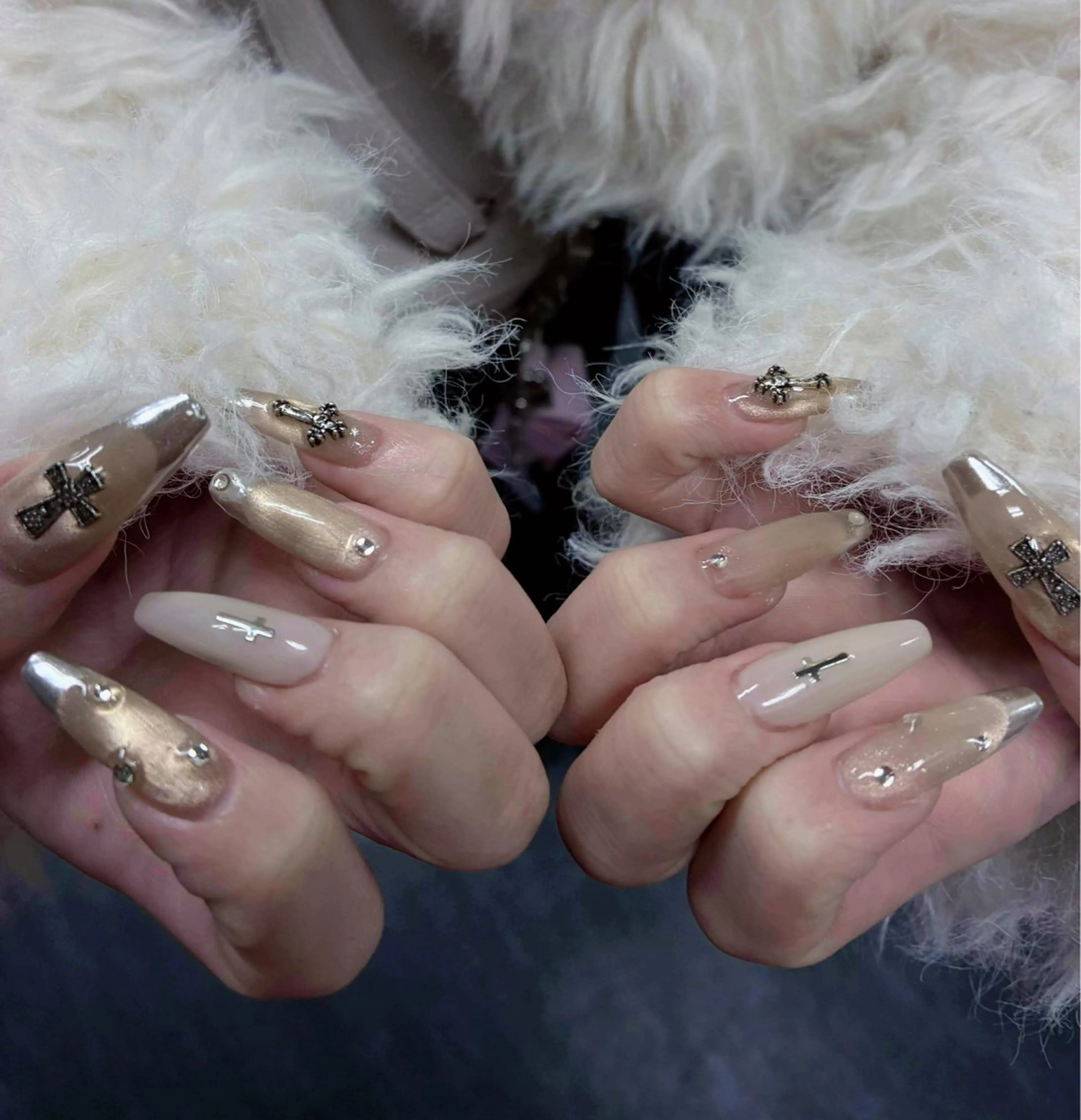 ネイル 韓国ネイル 持ち込み ニュアンスネイル ネイルチップ 冬ネイル RINN ANA.CHUOのネイルデザイン