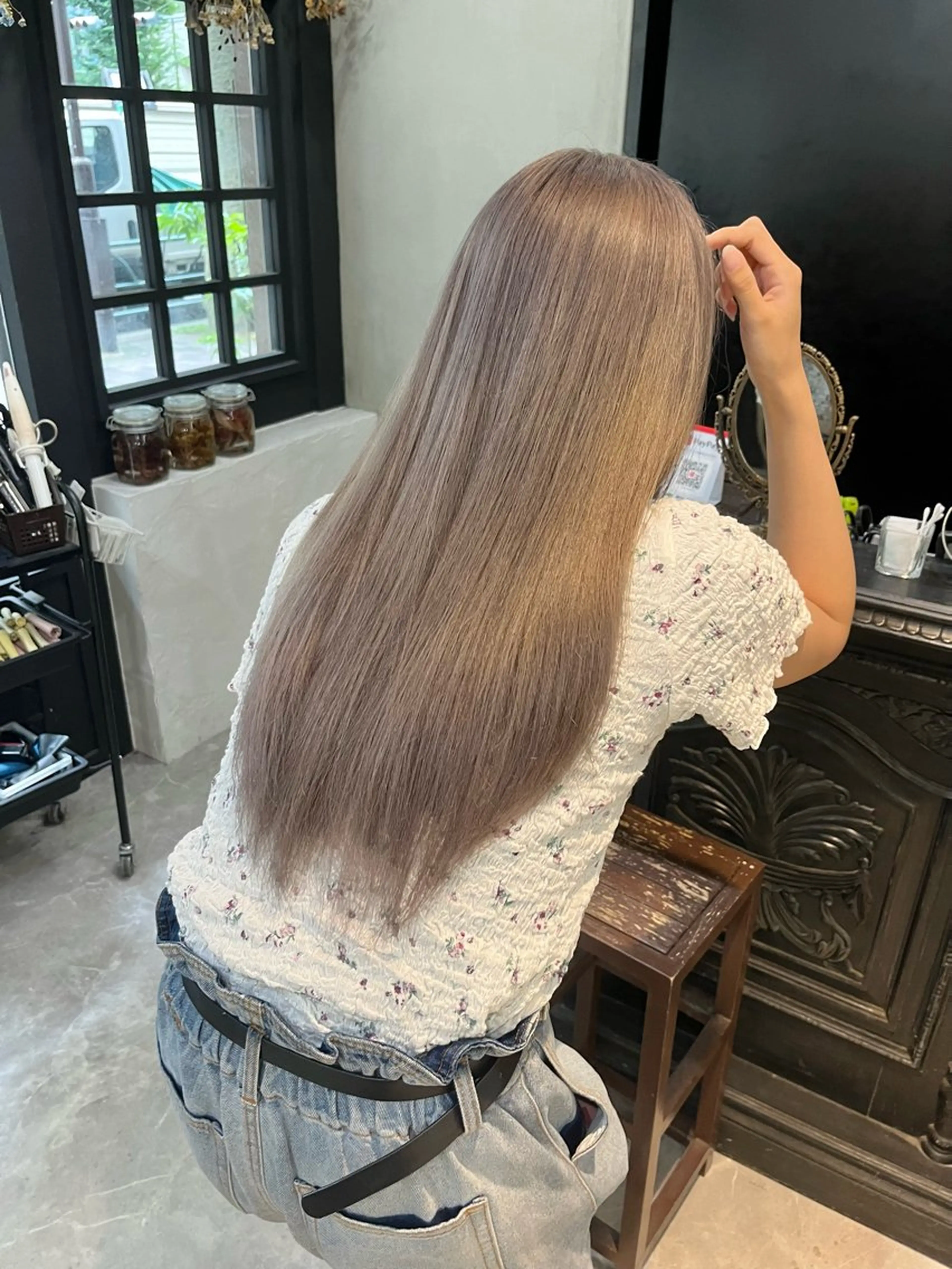 ロング シアーベージュ ブリーチなしダブルカ ラー🩶manamiのヘアスタイル