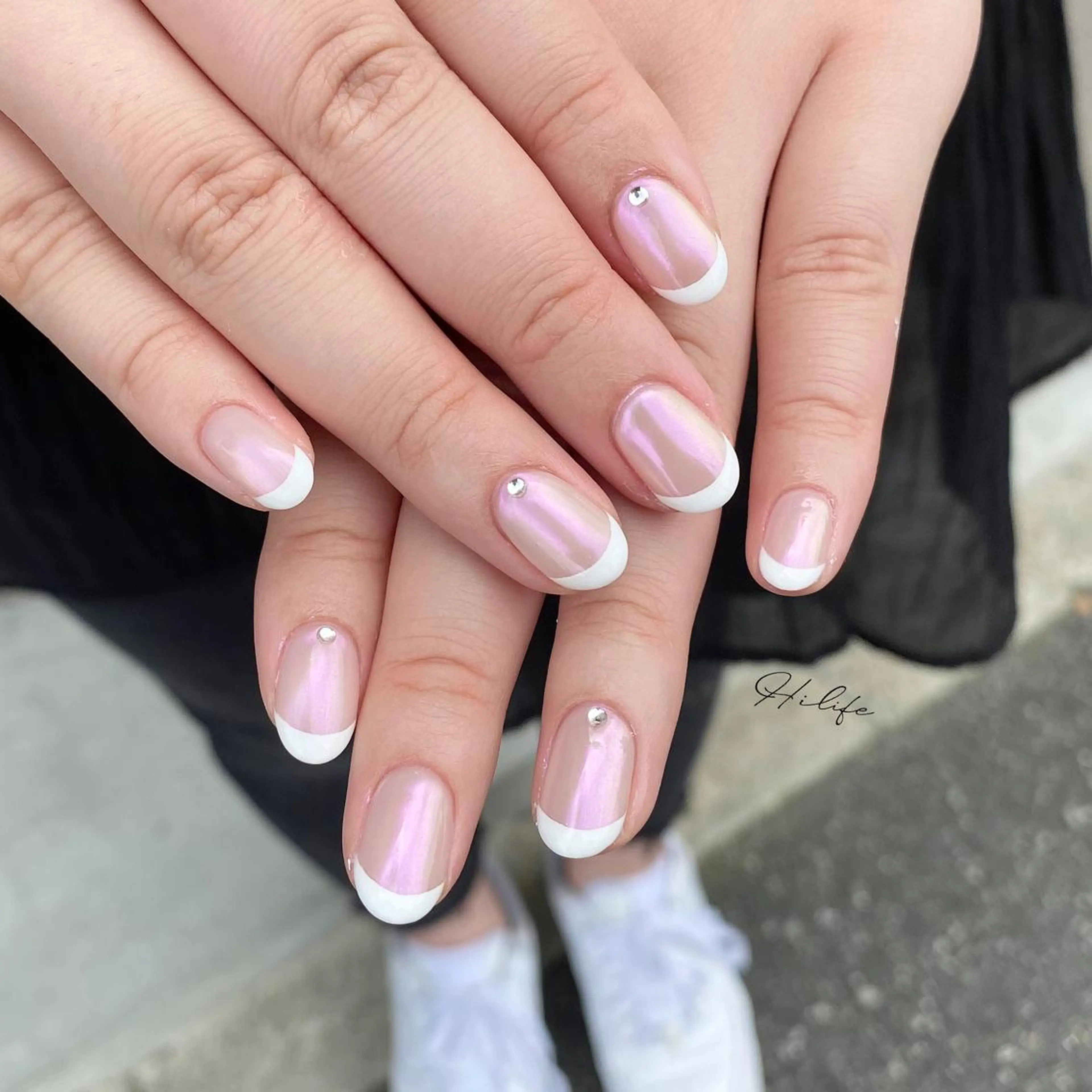 ネイル フレンチネイル ミラーネイル オフィスネイル ネイルチップ ハンドネイル Nail Adore.のネイルデザイン