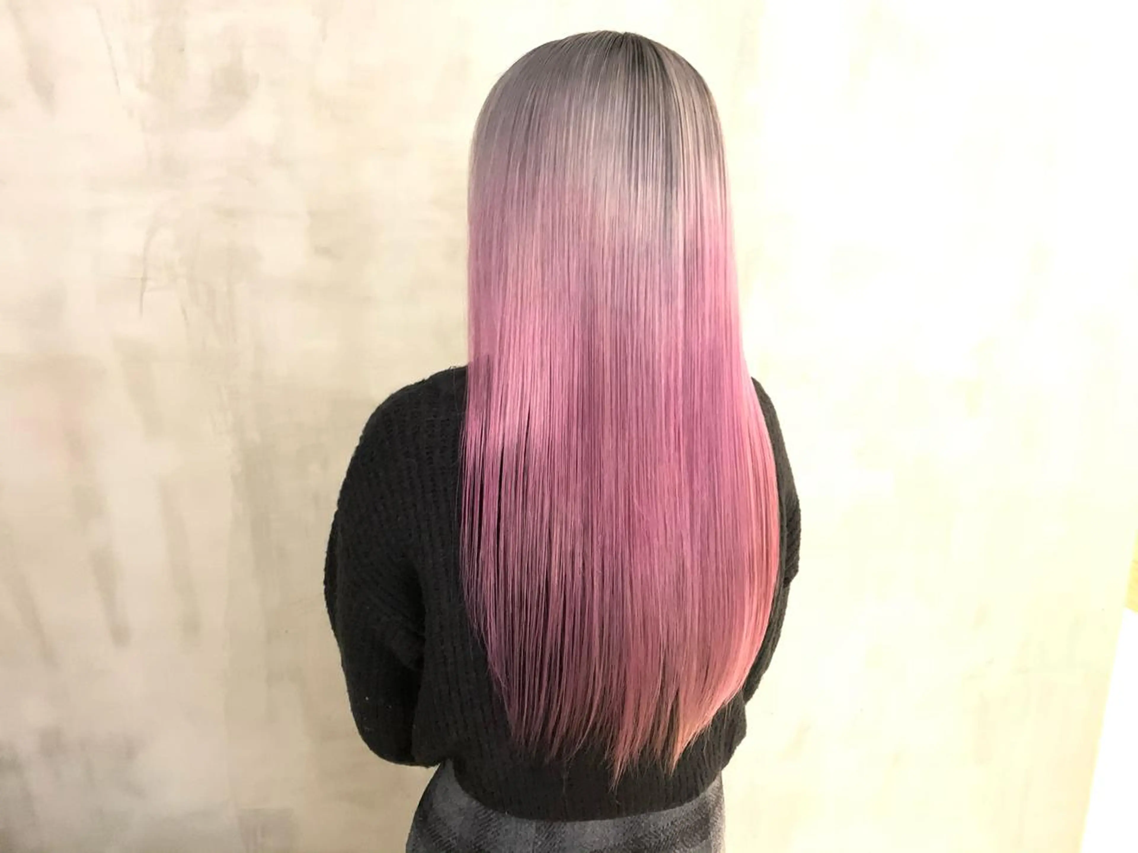 ロング カラー グラデーションカラー ピンクカラー ill.所属・ill［イル］大須 ダブルカラー髪質改善のヘアスタイル