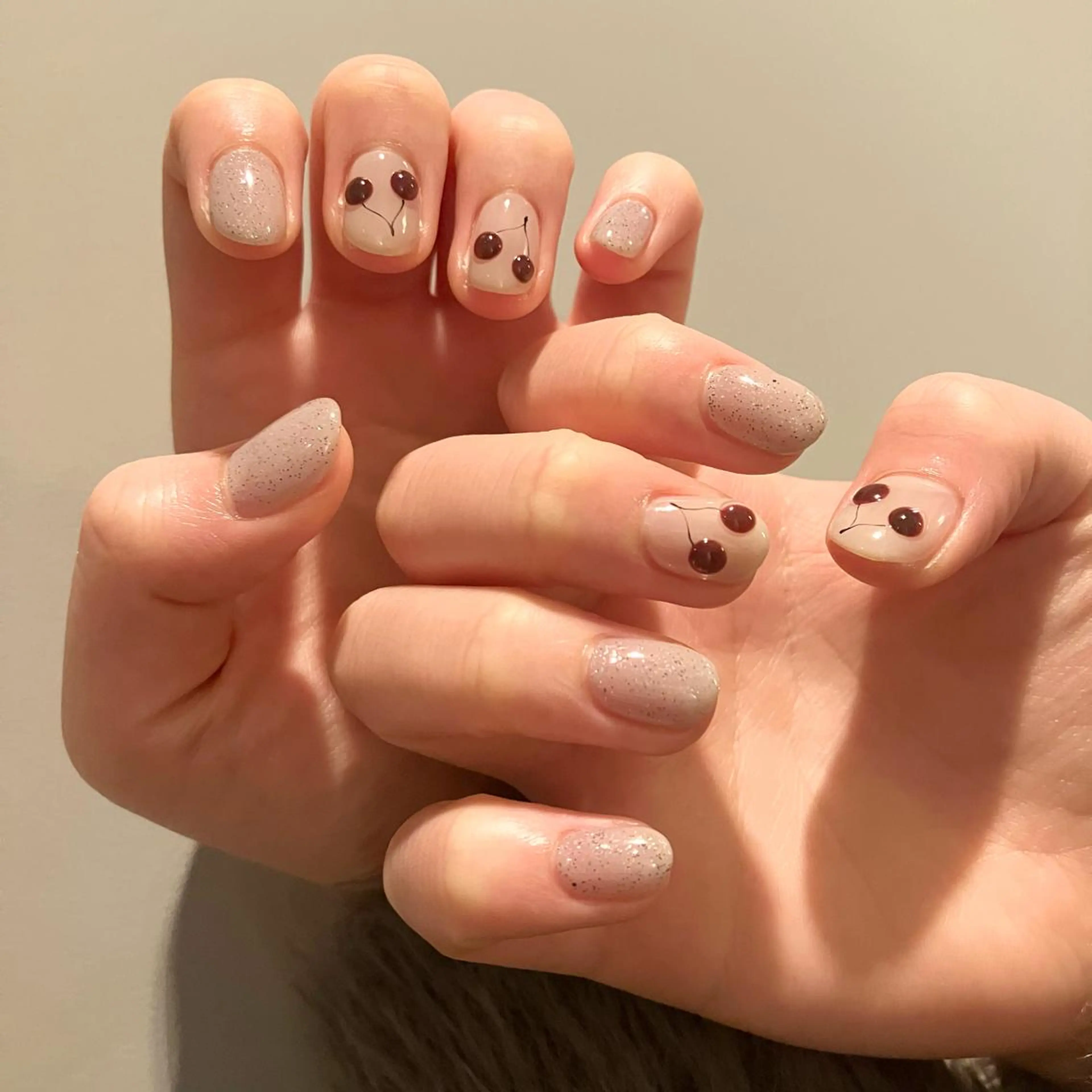 ネイル ハンドネイル ウシク ミユキのネイルデザイン