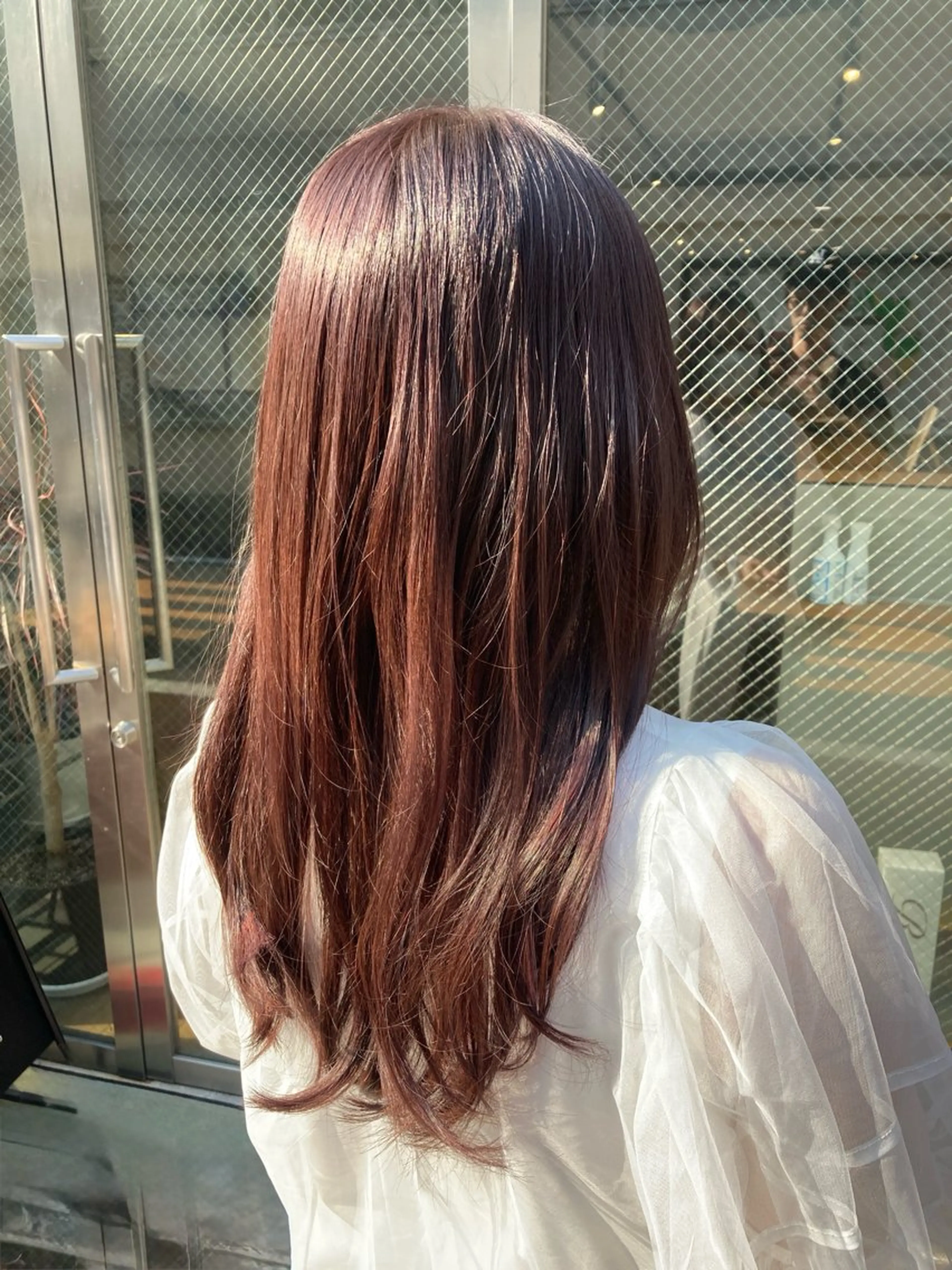 ロング カラー ブラウンカラー ピンクカラー ピンクブラウン カット ヘアカラー 伊藤 裕太郎のヘアスタイル