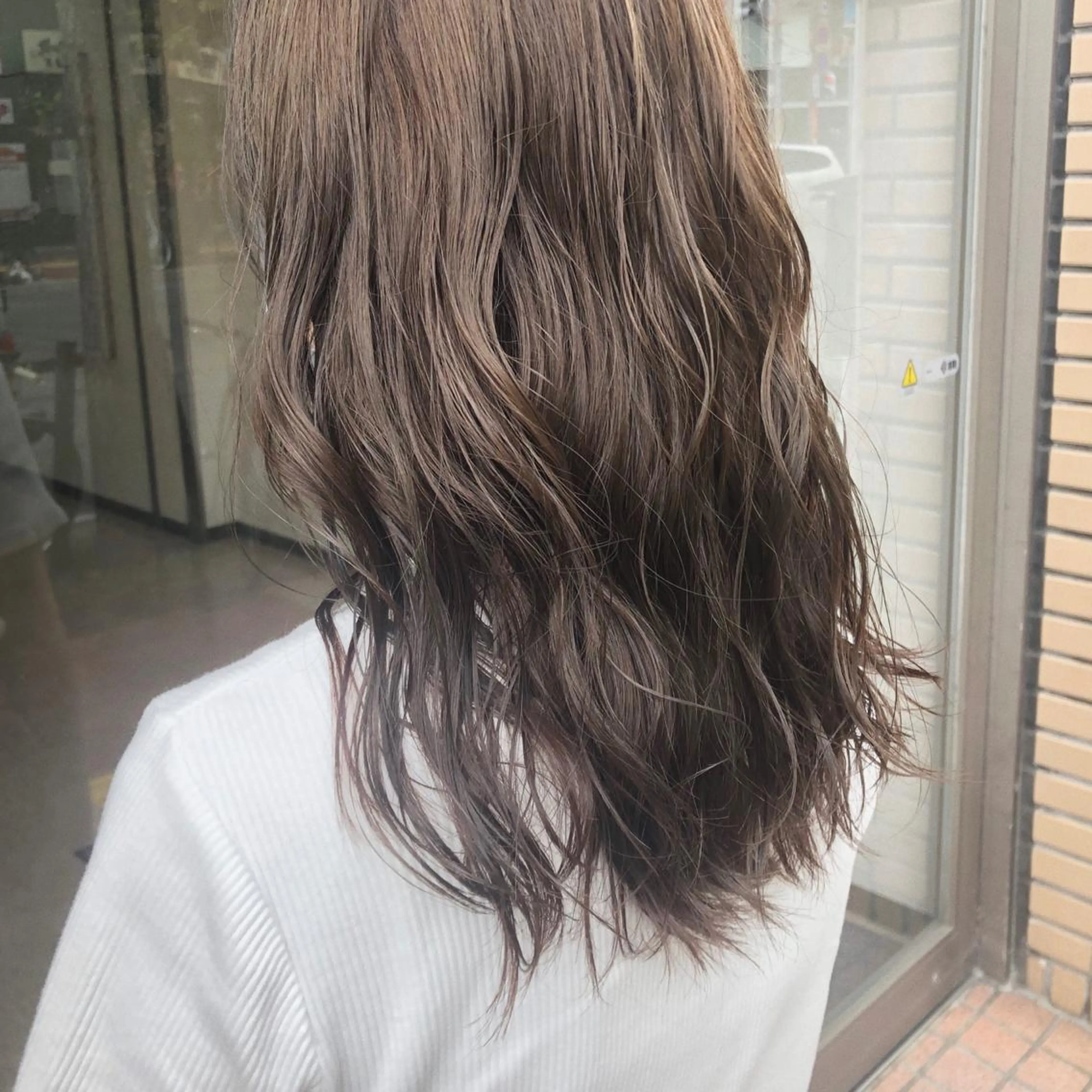 セミロング カラー 冨木 雄斗のヘアスタイル