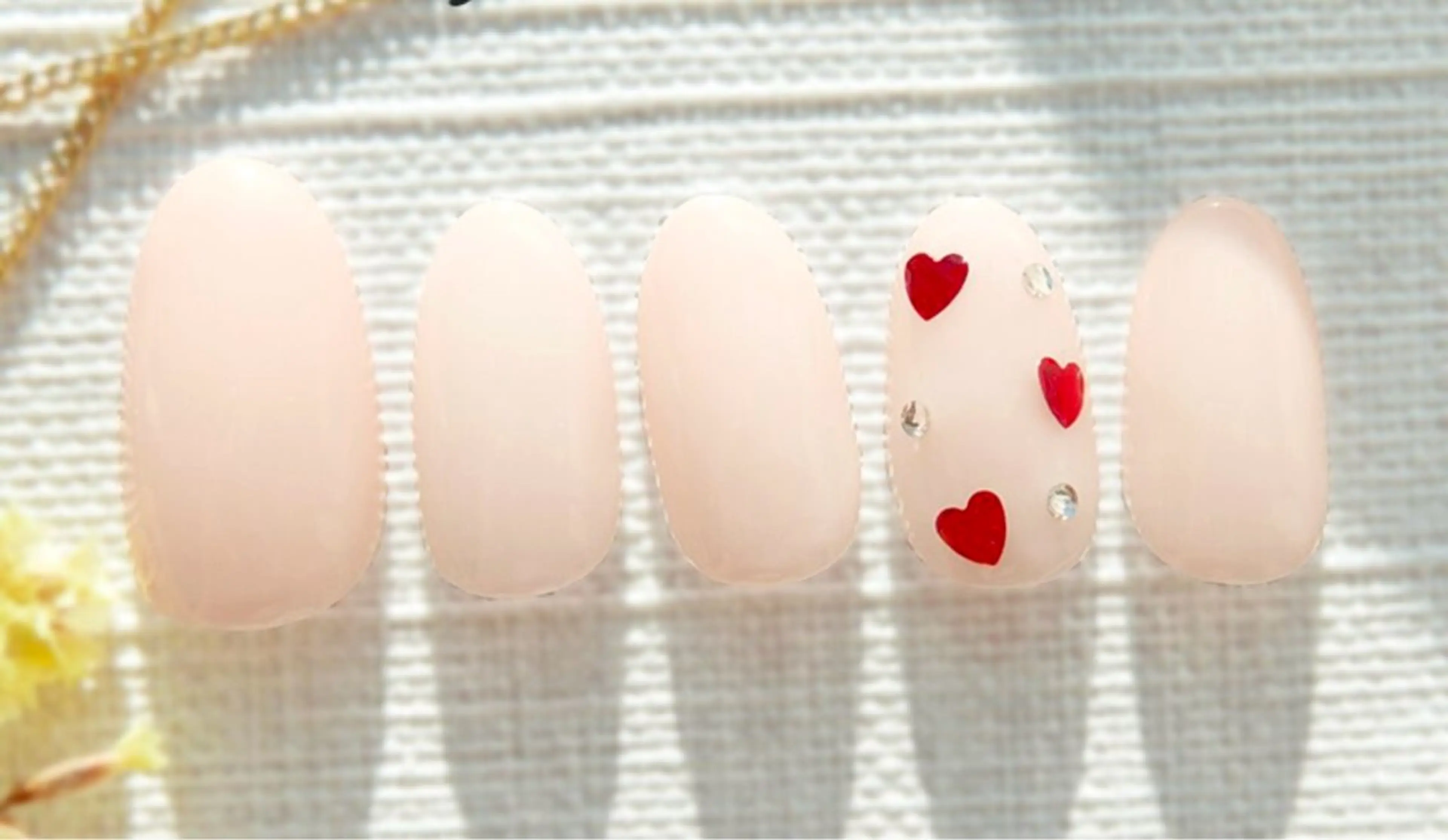 ネイル アートネイル PLUSNAIL池袋店所属・プラスネイル 池袋西口のネイルデザイン