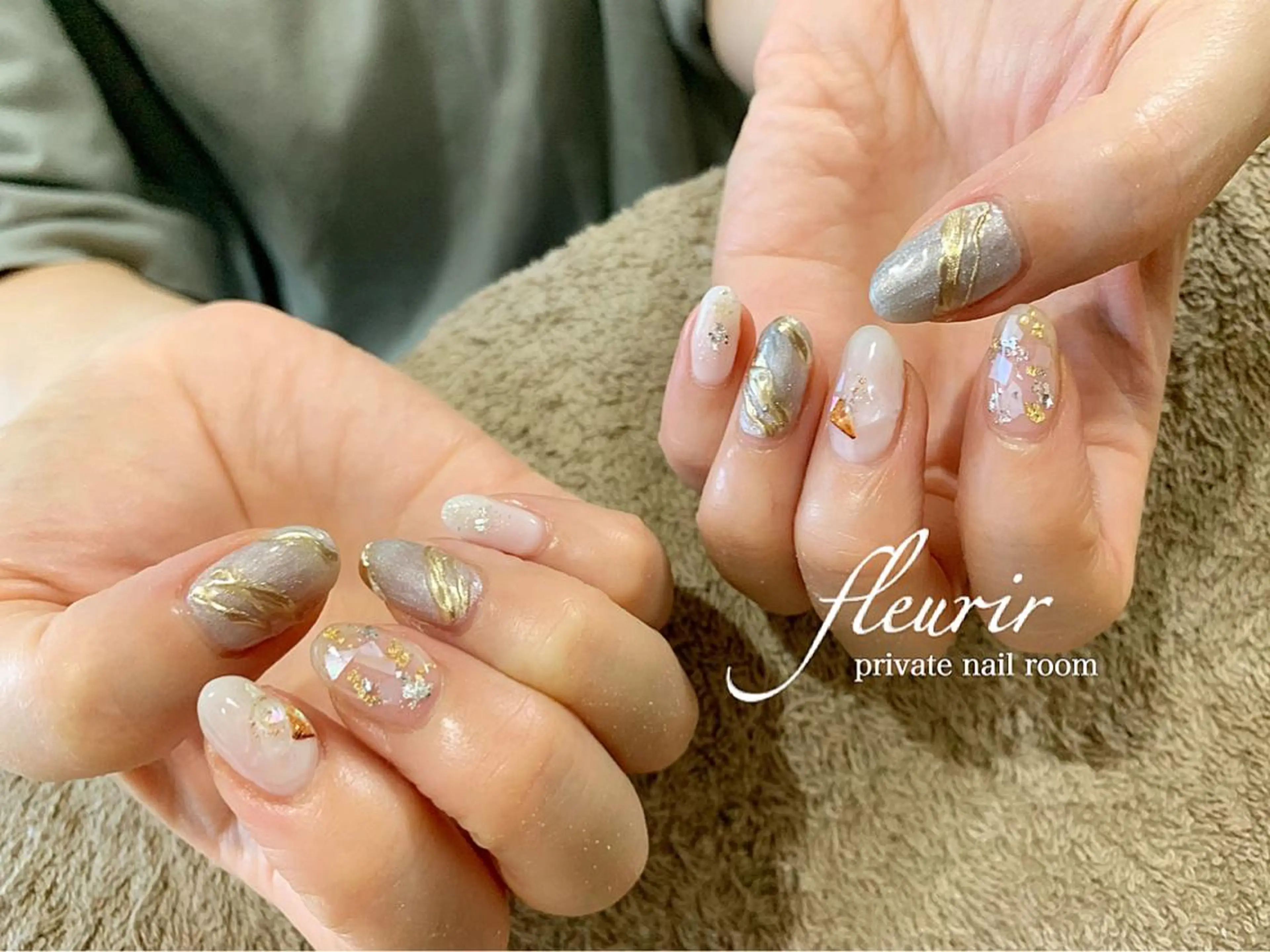 ネイル マットネイル ミラーネイル ホワイト フルリール 【プライベートサロンのネイルデザイン