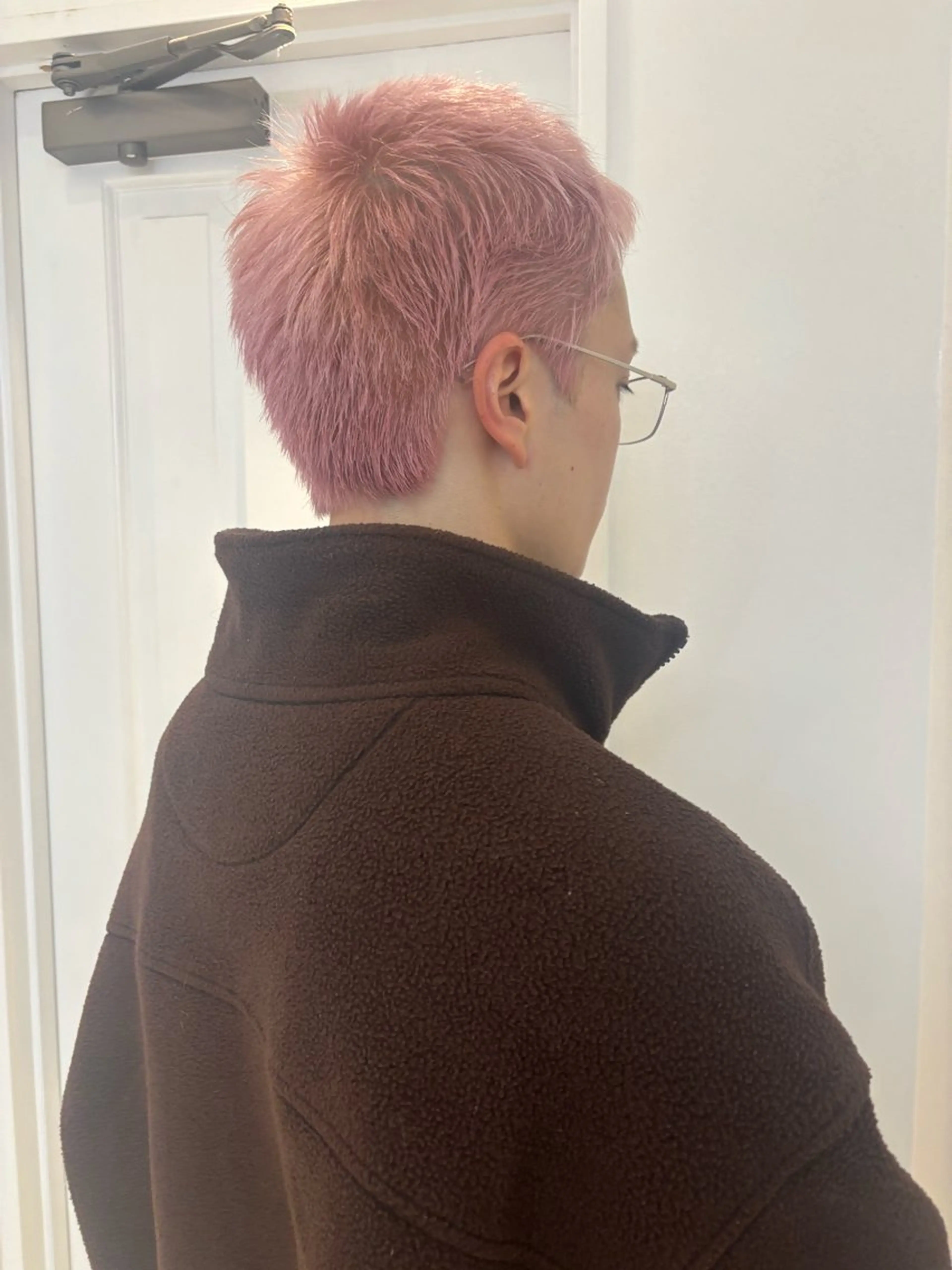 ショート カラー メンズ メンズブリーチ ブリーチ ケアブリーチ ピンクカラー 🎨ハイトーン/ 切りっぱなし みつきのヘアスタイル