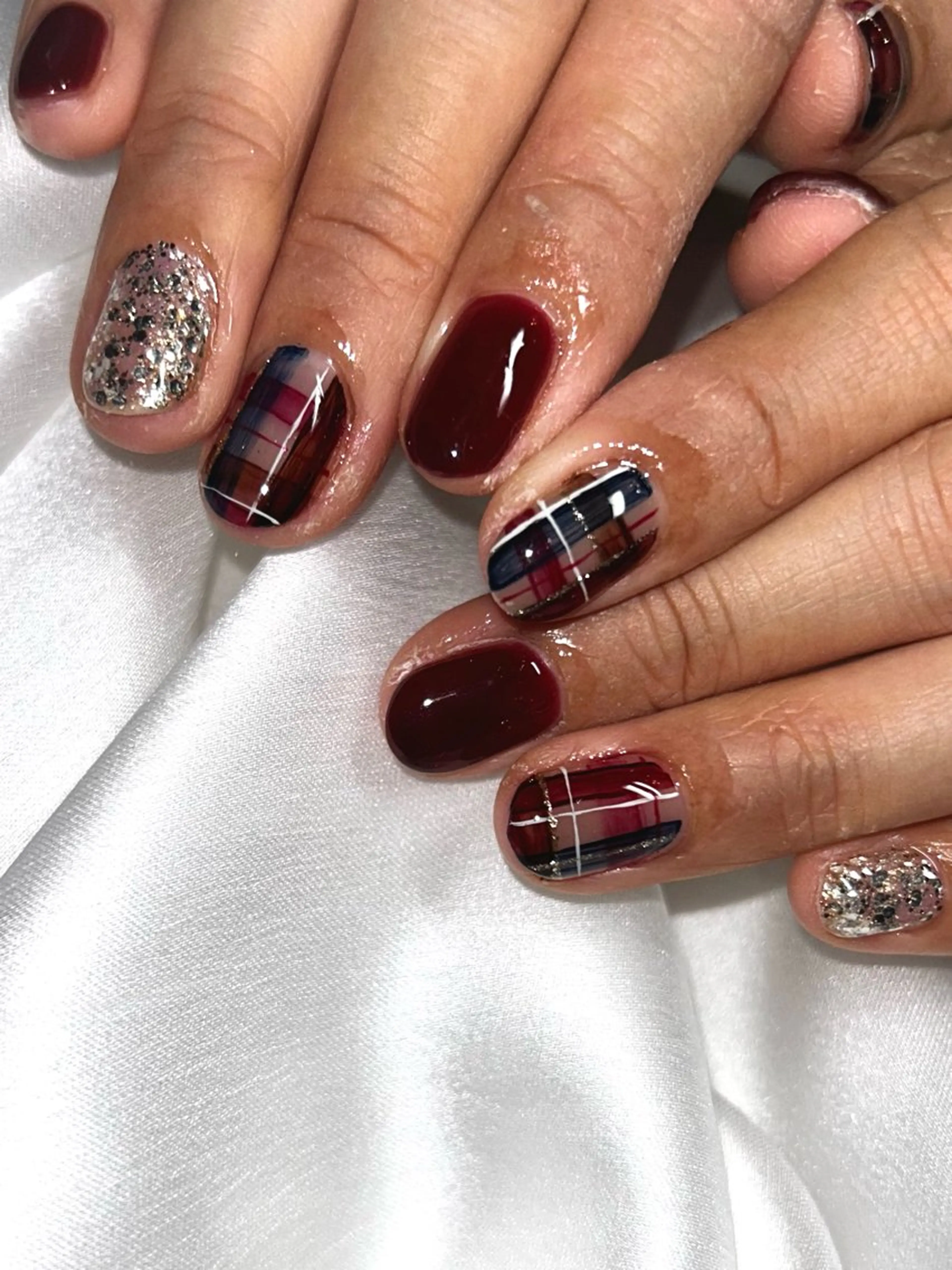 ネイル ボルドー 冬ネイル ハンドネイル yuko （ネイリスト）のネイルデザイン