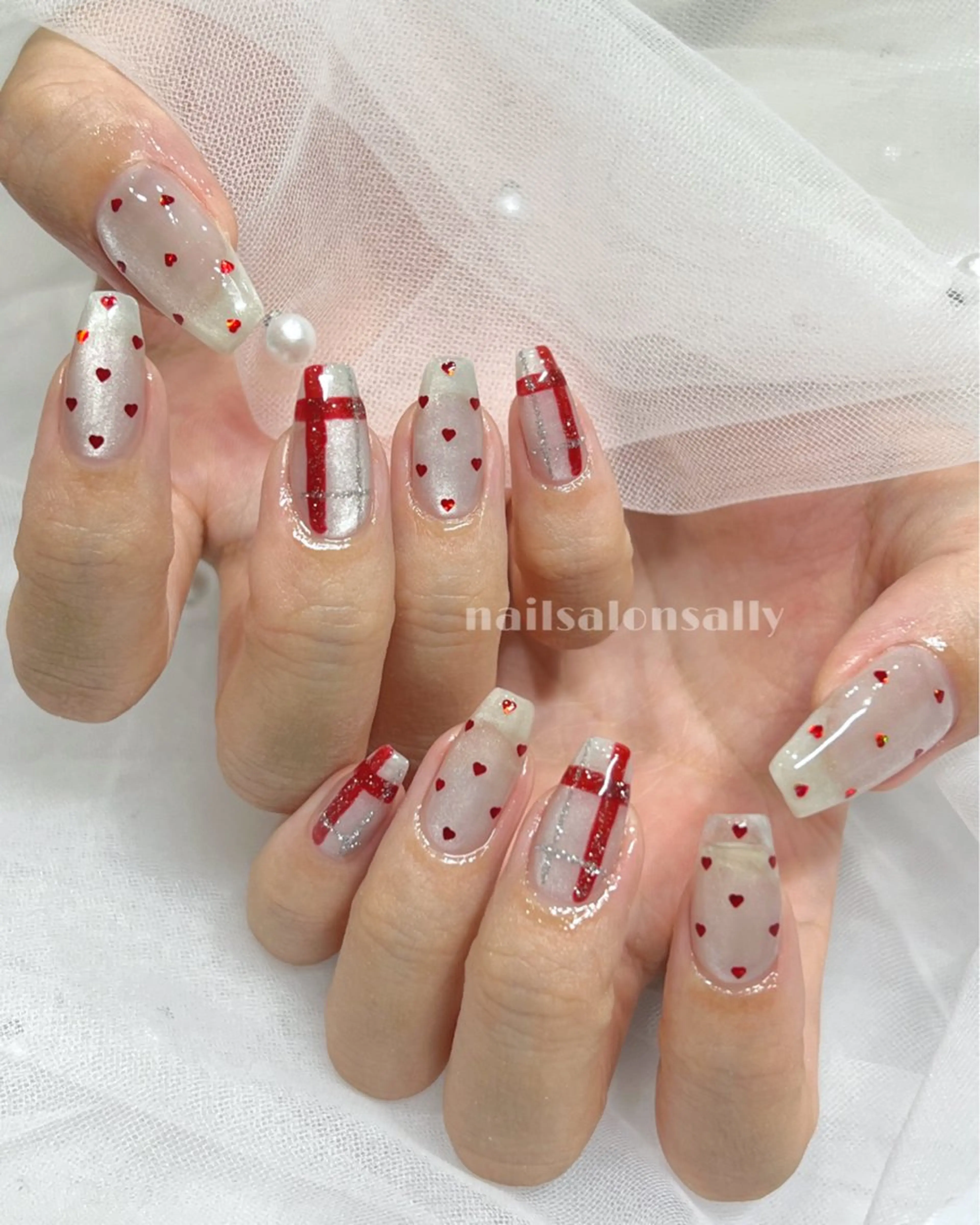 ネイル ドット ハート 赤色 冬ネイル ハンドネイル 原宿ネイル 推し活/ガーリー/のネイルデザイン