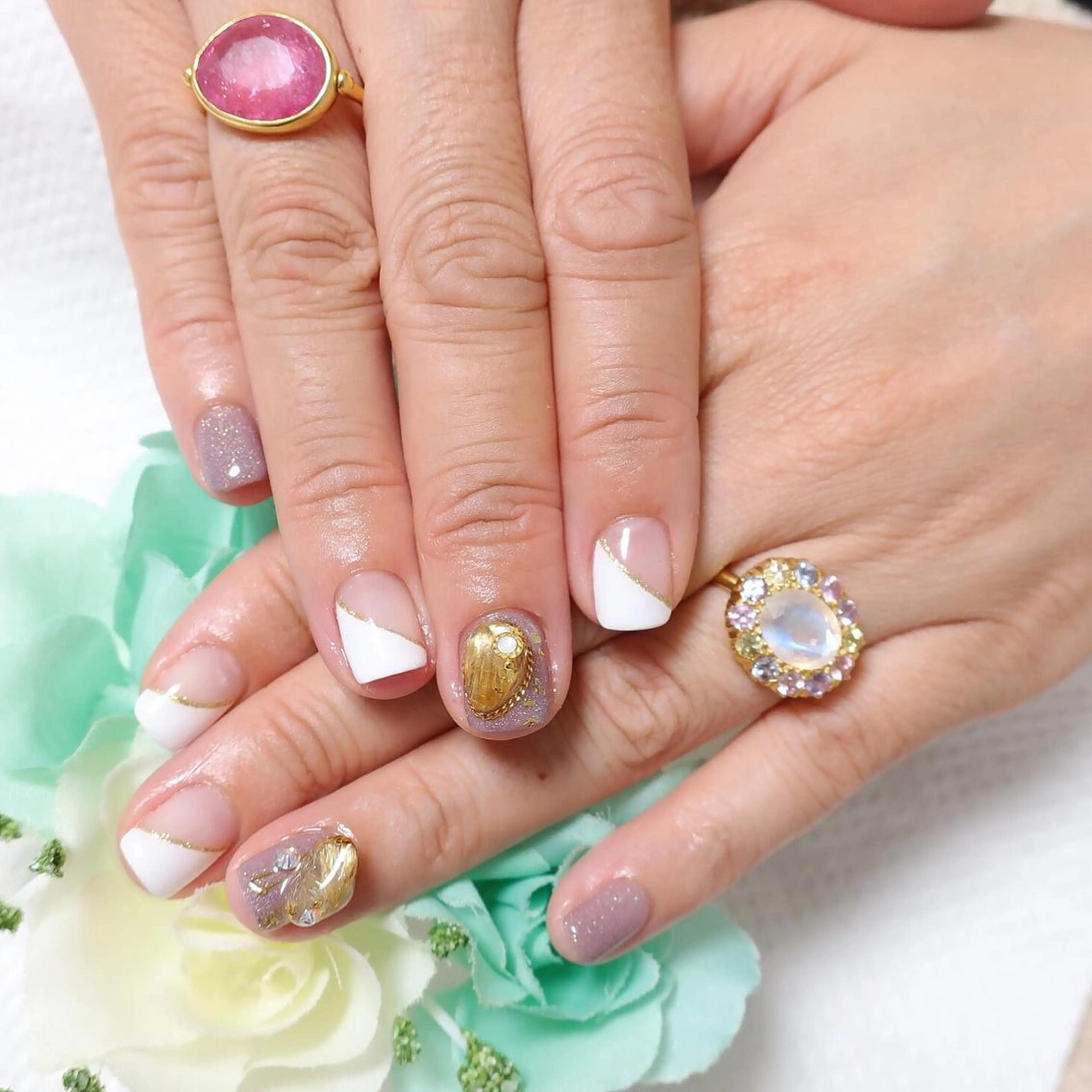 ネイル アートネイル ストーンネイル つきかわ ともみのネイルデザイン