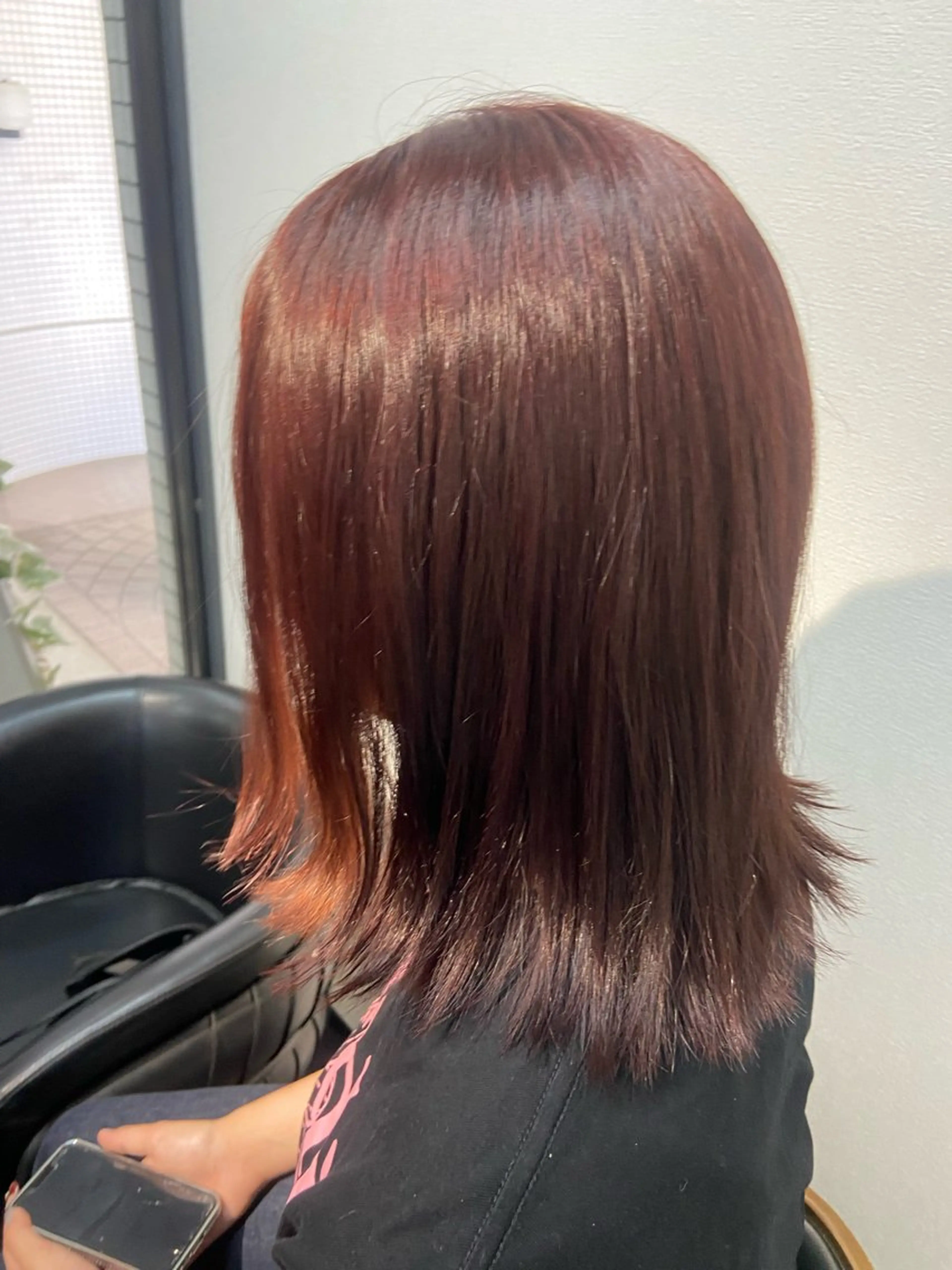 セミロング 瀧下 唯のヘアスタイル