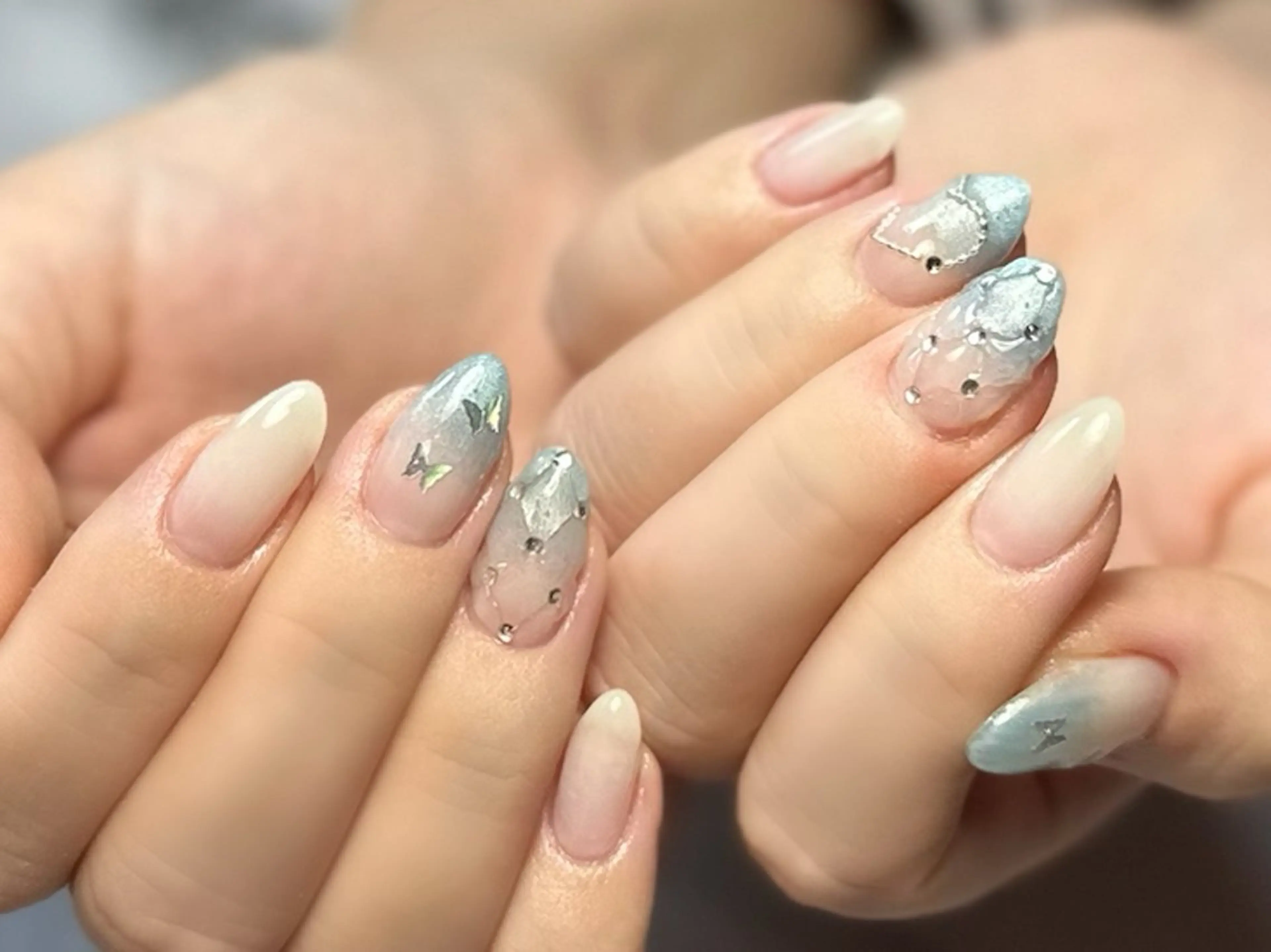 ネイル 新山 聖のネイルデザイン