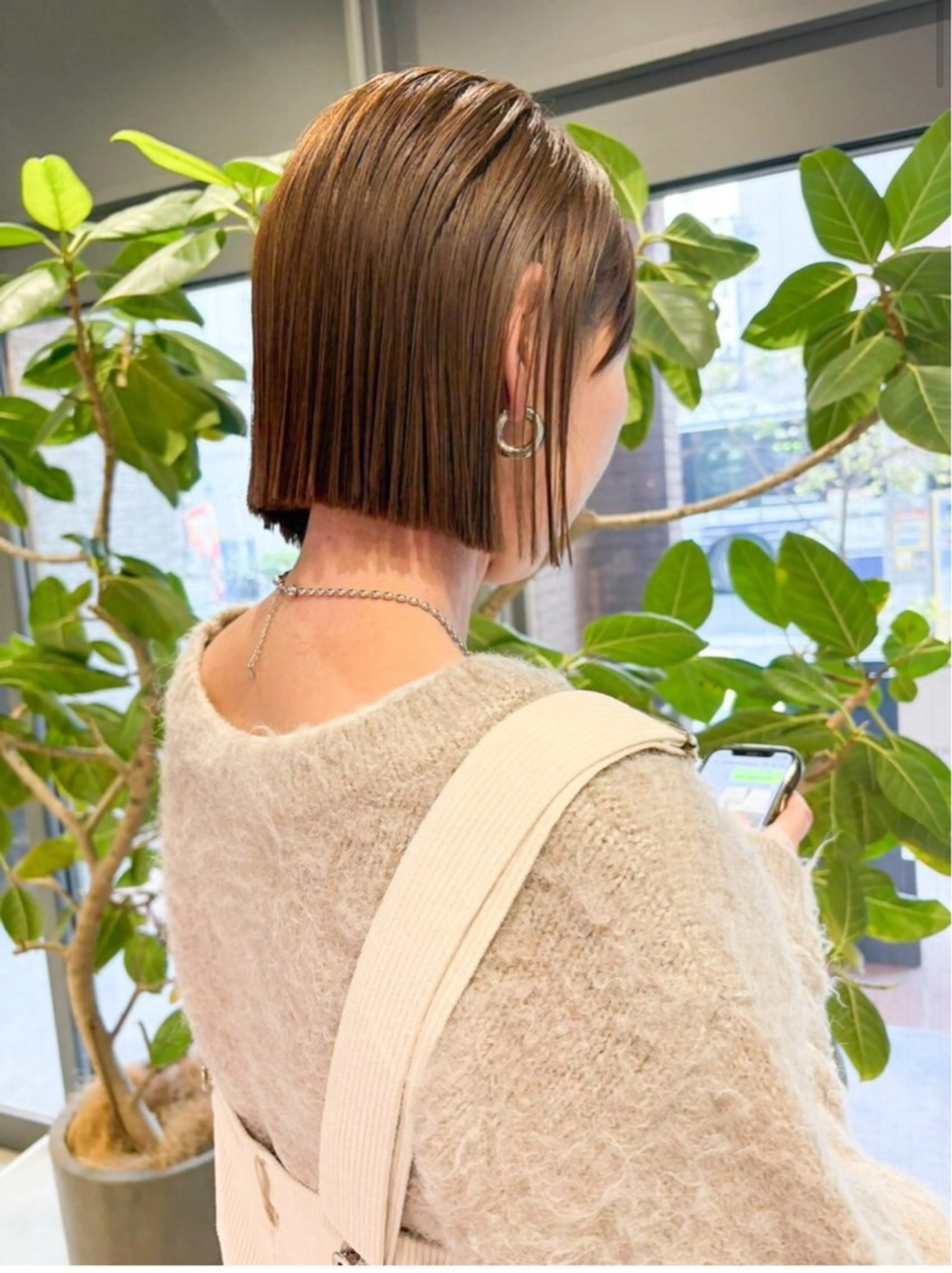 ショート カラー 伊藤 優里のヘアスタイル