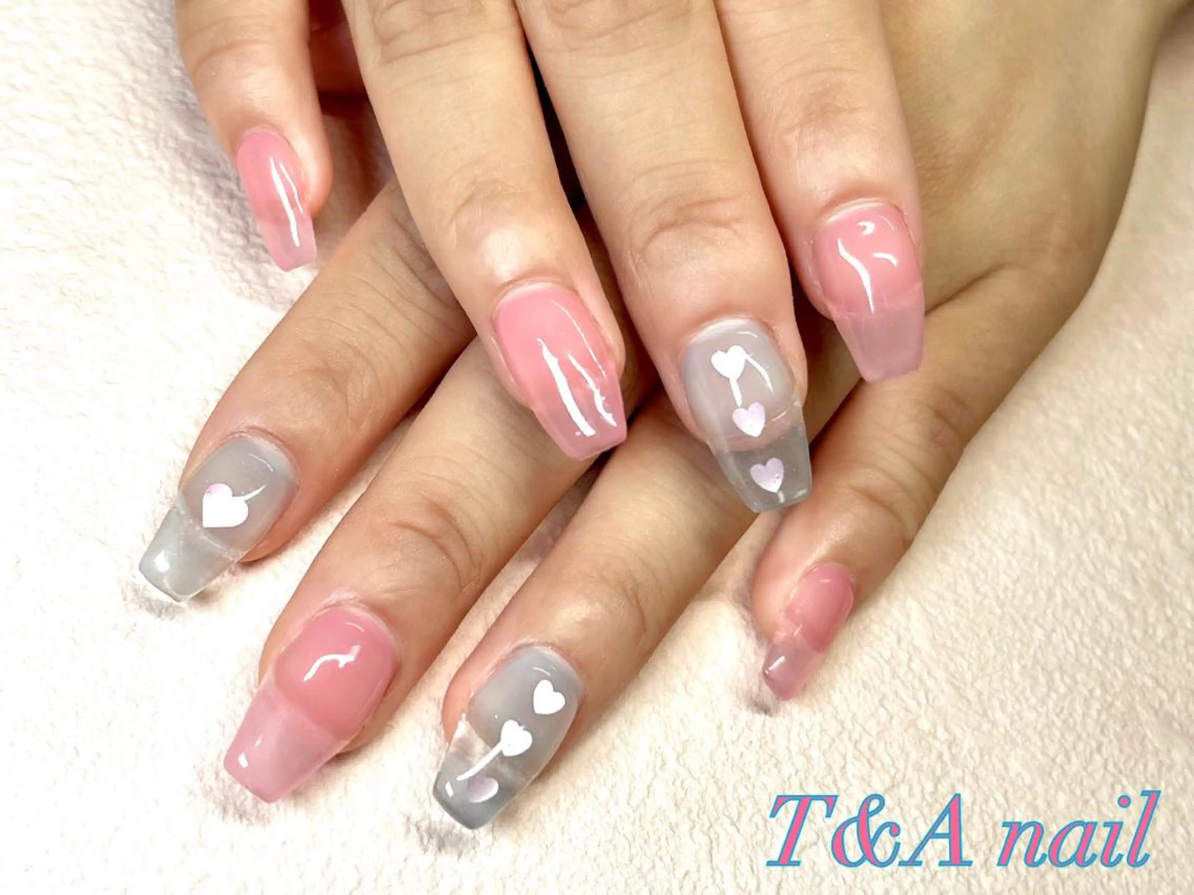 セミロング ネイル 長さ出し ジェルネイル ハート ニュアンスネイル スカルプネイル ハンドネイル T&A nailのネイルデザイン