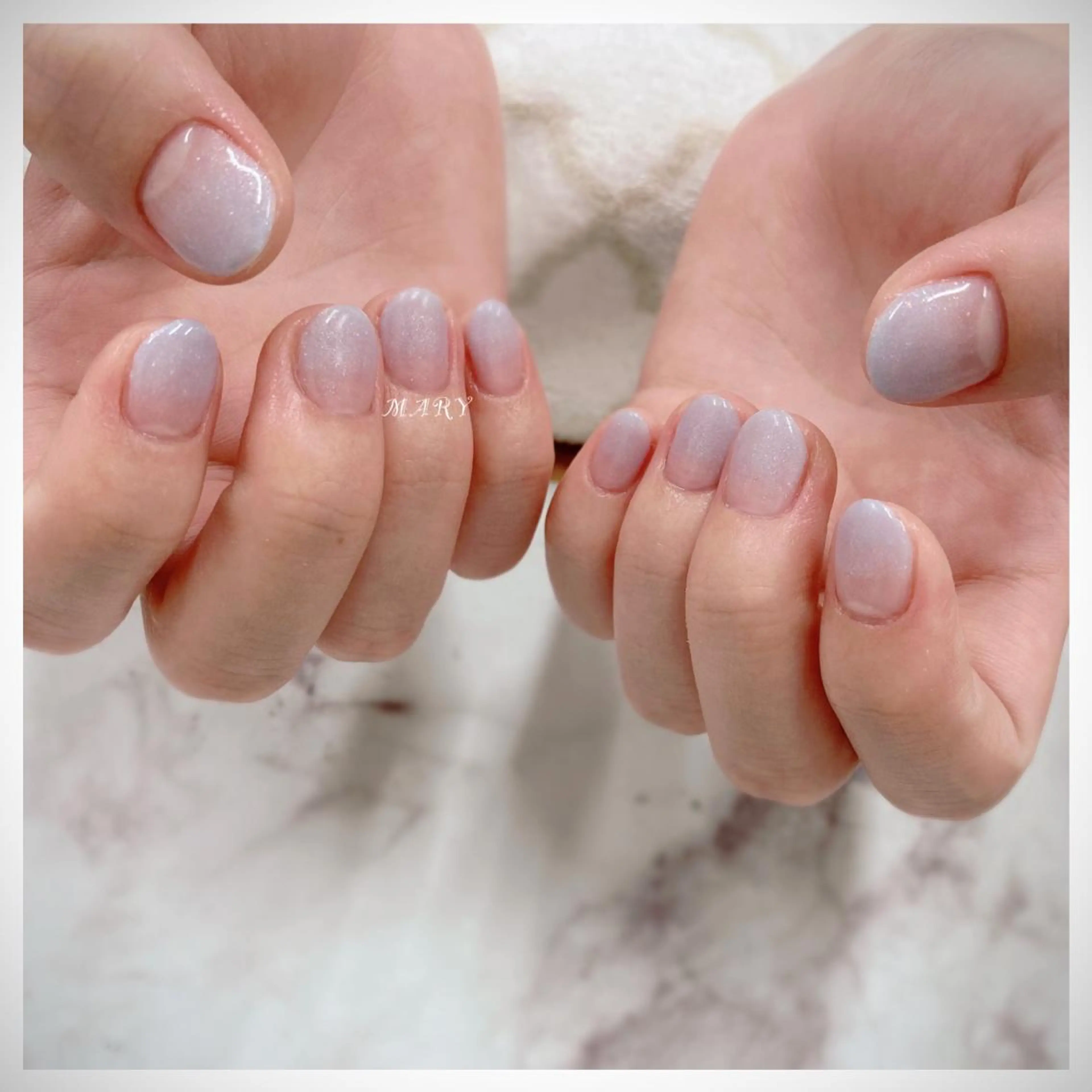 ネイル グラデーション 水色 ニュアンスネイル オフィスネイル シンプルネイル ハンドネイル Mary nail所属・Mary nail .narumiのネイルデザイン