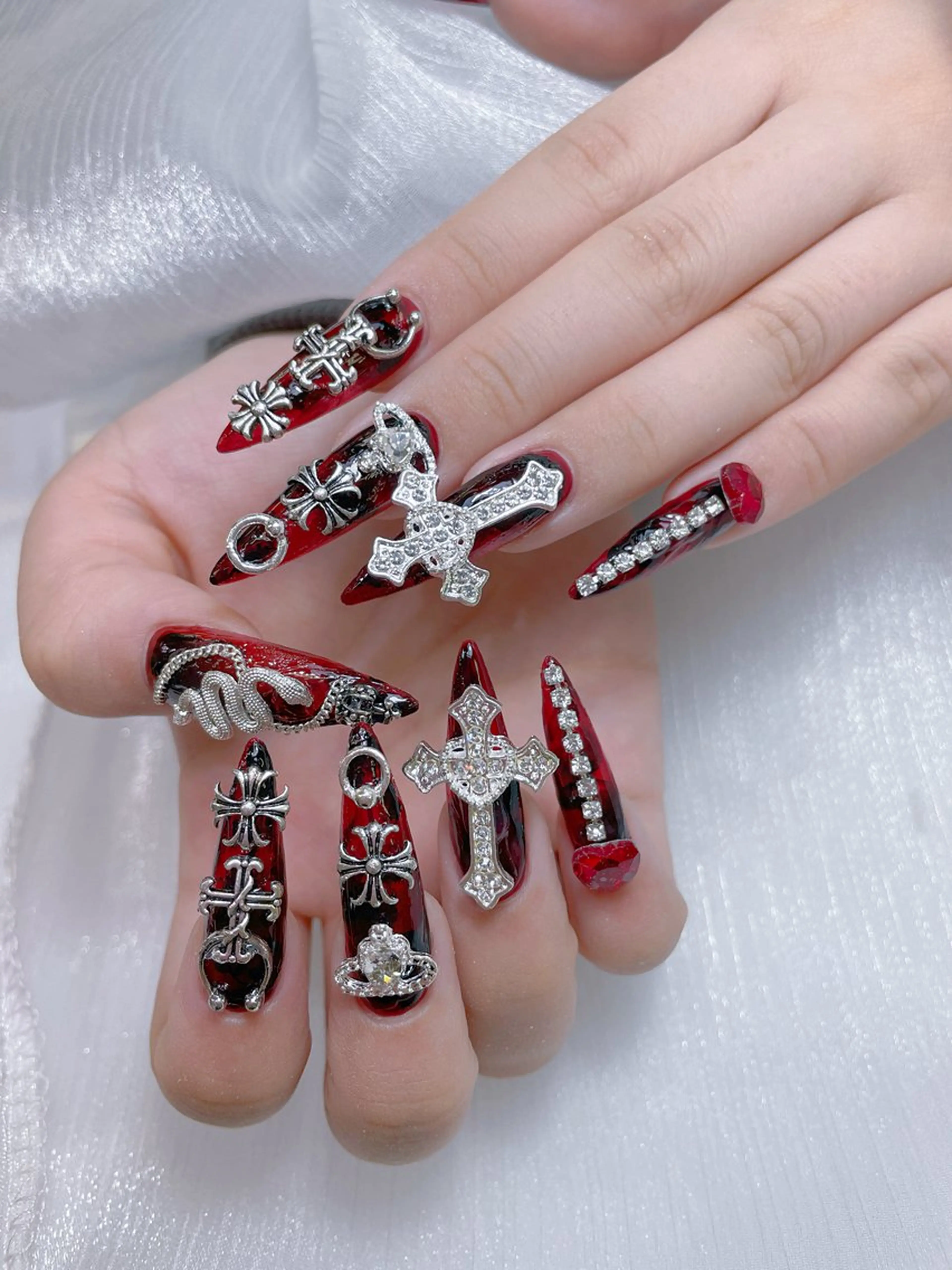 ネイル クリアネイル ロングネイル マグネットネイル 大理石ネイル(マーブル) 春ネイル ハンドネイル princess 木戸　唯のネイルデザイン