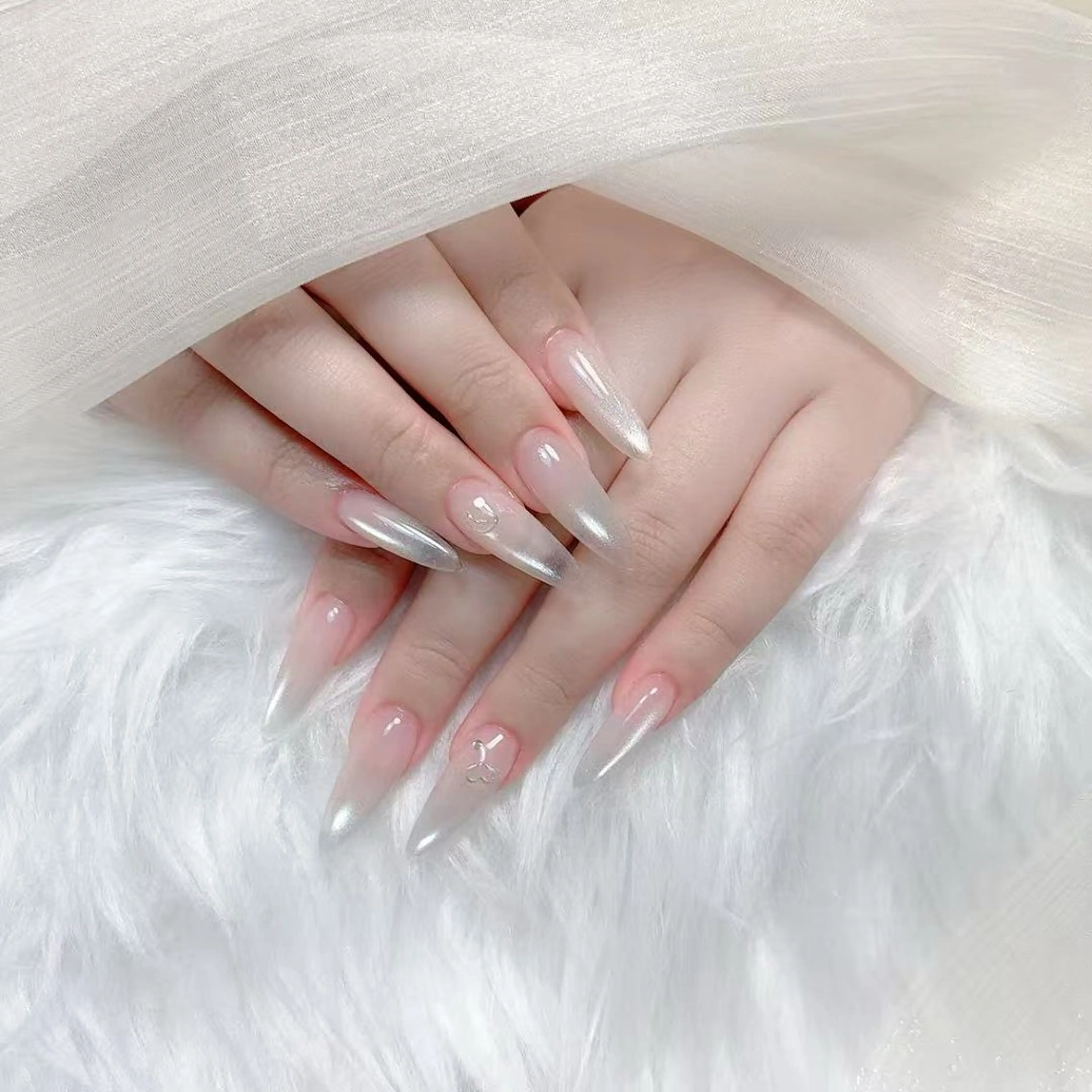 ネイル アニマル柄 チークネイル 成人式 フラッシュネイル フットネイル ハンドネイル B·U Nail大宮 長さだし専門店のネイルデザイン